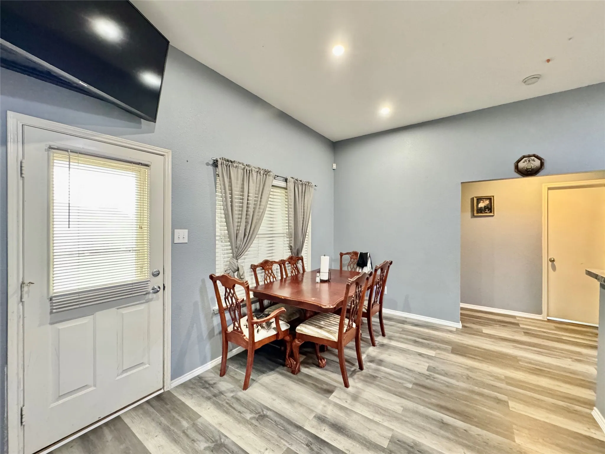 Single Family Residence For Sale in Ellis County , 123 Breanna Way, Waxahachie, Texas 75165, 3 Bedrooms, 2 Bathrooms, 2 Garage spaces, 1,584 Sqft, built in 2003, Price $315,000, mls#21334577, Real Estate Agent in Waxahachie, Homes For Sale in Ellis county, Homes For Sale in Waxahachie, Realtor in Waxahachie Texas, Real Estate Brokerage Independent Realty Texas, Luminita Cordes Realtor