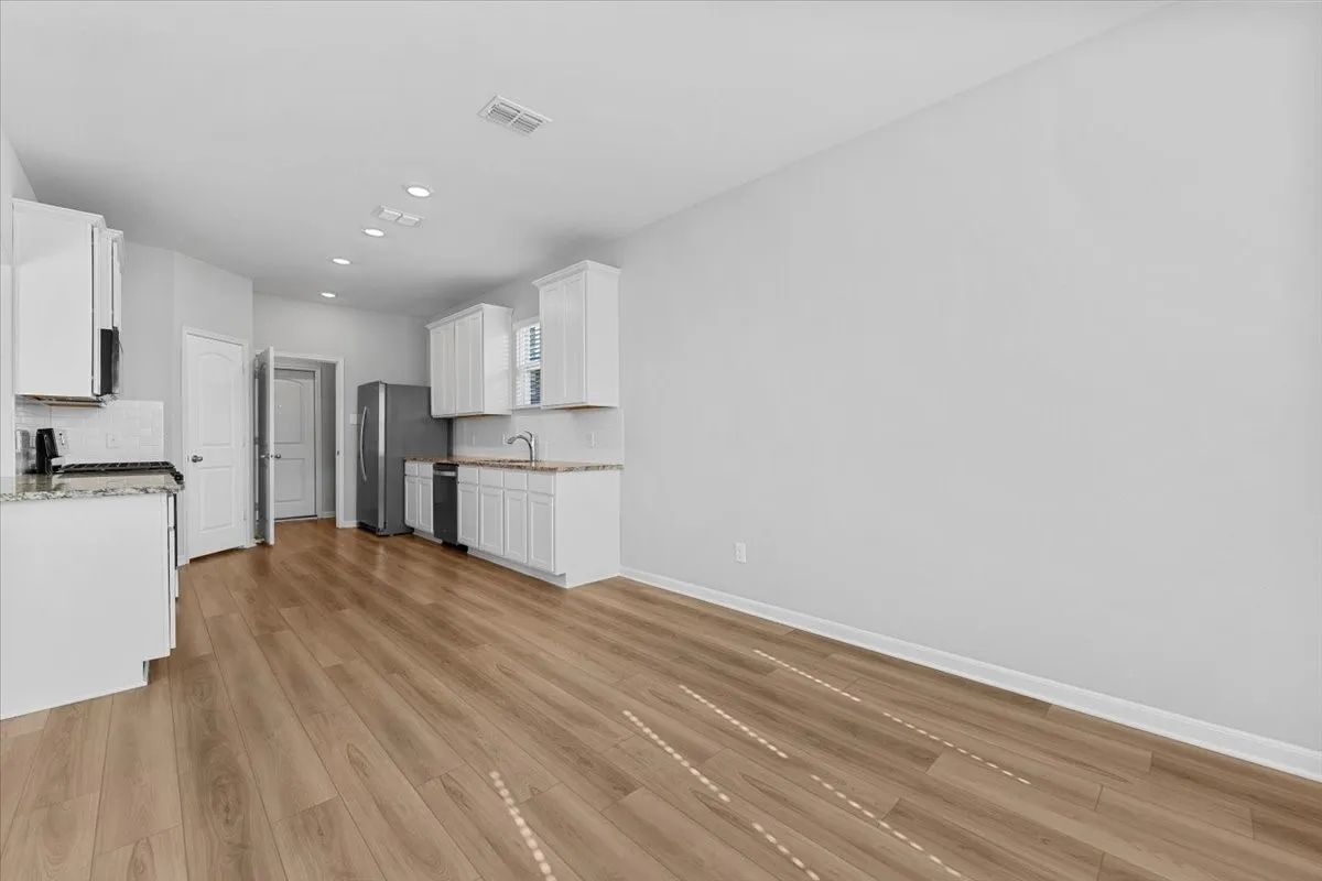 Single Family Residence For Rent in Collin County , 2112 Erlinda Drive, Anna, Texas 75409, 3 Bedroom, 2 Bathroom, 2 Garage spaces, 1,647 Sqft, built in 2022, mls#21333708, Real Estate Agent in Anna, Homes For Rent in Collin county, Homes For Rent in Anna, Realtor in Anna Texas, Real Estate Brokerage Independent Realty Texas, Luminita Cordes Realtor