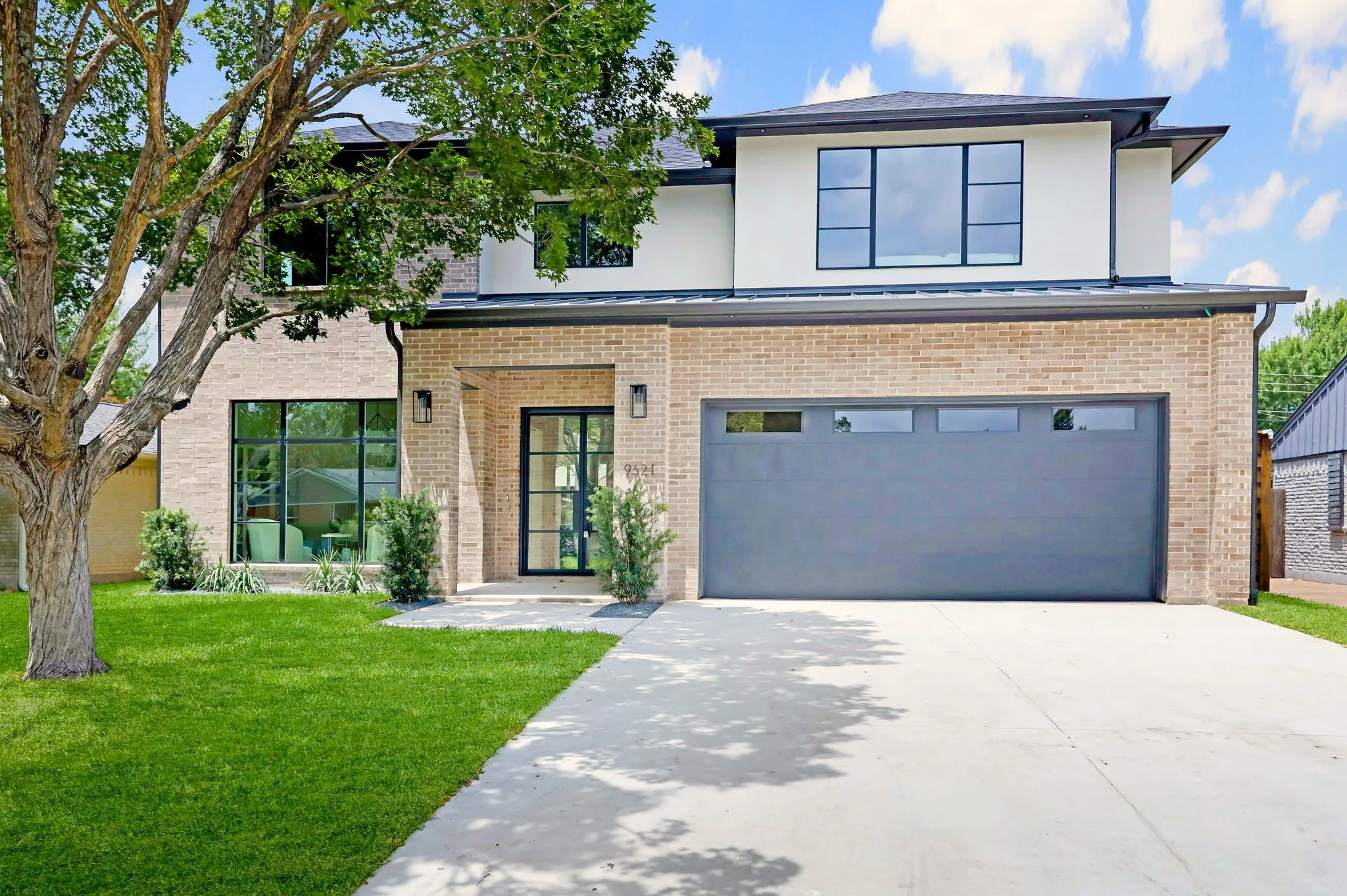 Single Family Residence For Sale in Dallas County , 9621 Lanward Drive, Dallas, Texas 75238, 5 Bedroom, 5 Bathroom, 2 Garage spaces, 4,350 Sqft, built in 2026, mls#21334331, Real Estate Agent in Dallas, Homes For Sale in Dallas county, Homes For Sale in Dallas, Realtor in Dallas Texas, Real Estate Brokerage Independent Realty Texas, Luminita Cordes Realtor