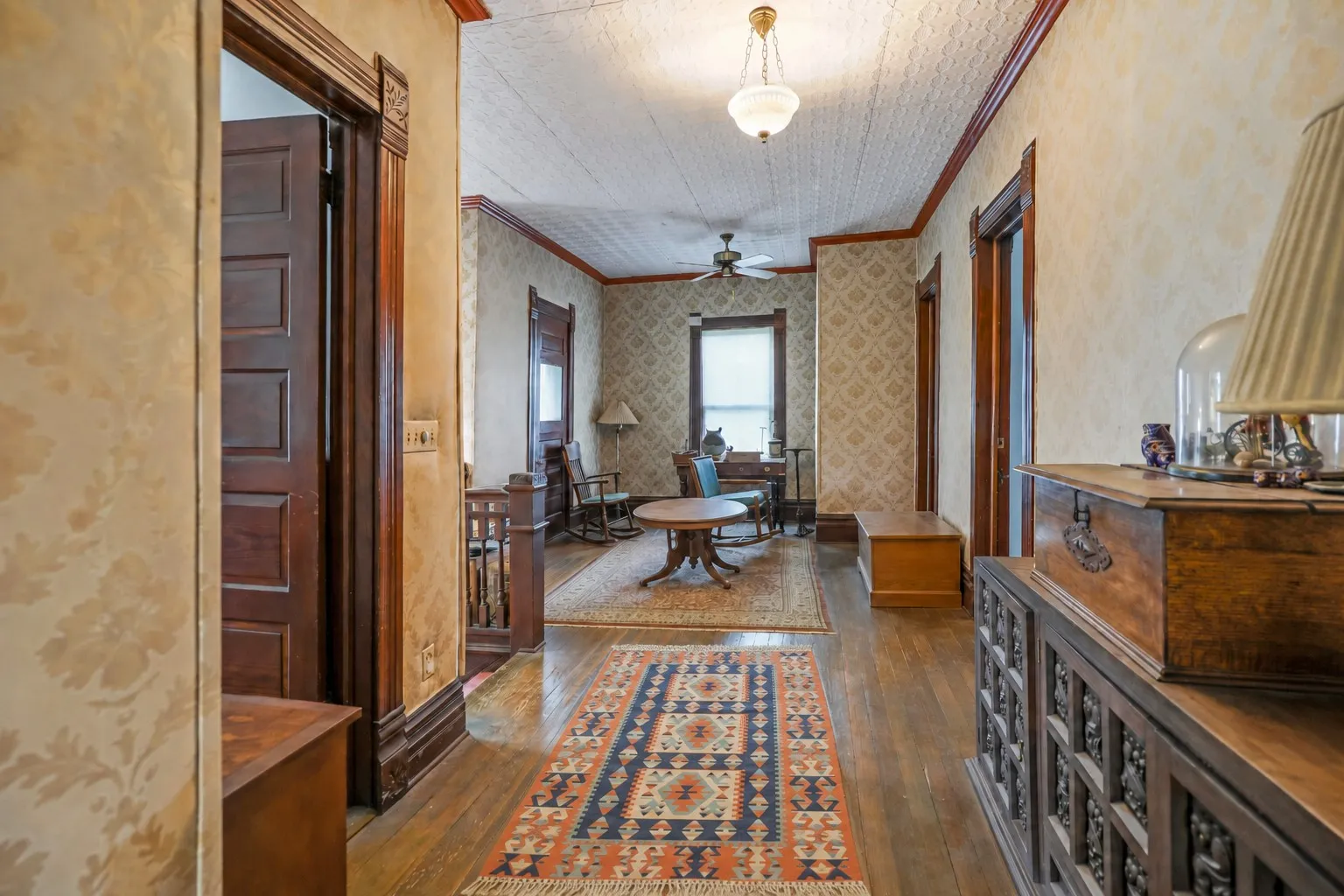 Single Family Residence For Sale in Collin County , 903 Parker Street, Mc Kinney, Texas 75069, 6 Bedroom, 2 Bathroom, Garage spaces, 3,915 Sqft, built in 1902, mls#21322856, Real Estate Agent in Mc Kinney, Homes For Sale in Collin county, Homes For Sale in Mc Kinney, Realtor in Mc Kinney Texas, Real Estate Brokerage Independent Realty Texas, Luminita Cordes Realtor