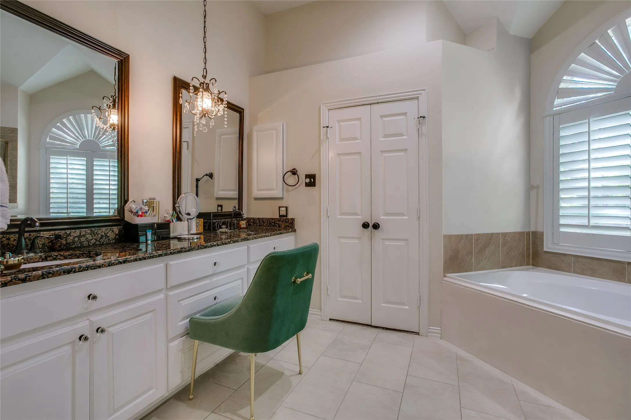Single Family Residence For Rent in Dallas County , 14628 Dickenson Court, Addison, Texas 75001, 3 Bedroom, 3 Bathroom, 2 Garage spaces, 2,630 Sqft, built in 1995, mls#21334685, Real Estate Agent in Addison, Homes For Rent in Dallas county, Homes For Rent in Addison, Realtor in Addison Texas, Real Estate Brokerage Independent Realty Texas, Luminita Cordes Realtor