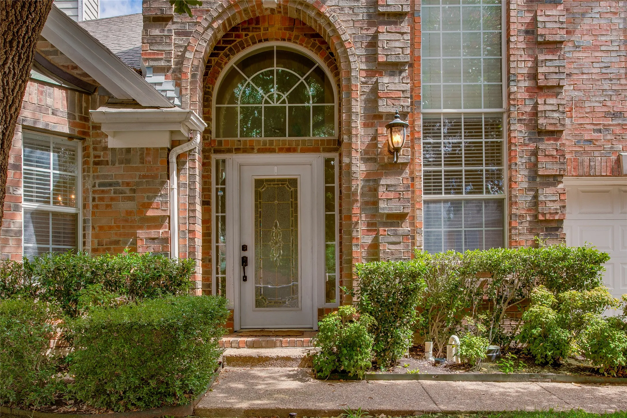 Single Family Residence For Rent in Dallas County , 14628 Dickenson Court, Addison, Texas 75001, 3 Bedroom, 3 Bathroom, 2 Garage spaces, 2,630 Sqft, built in 1995, mls#21334685, Real Estate Agent in Addison, Homes For Rent in Dallas county, Homes For Rent in Addison, Realtor in Addison Texas, Real Estate Brokerage Independent Realty Texas, Luminita Cordes Realtor