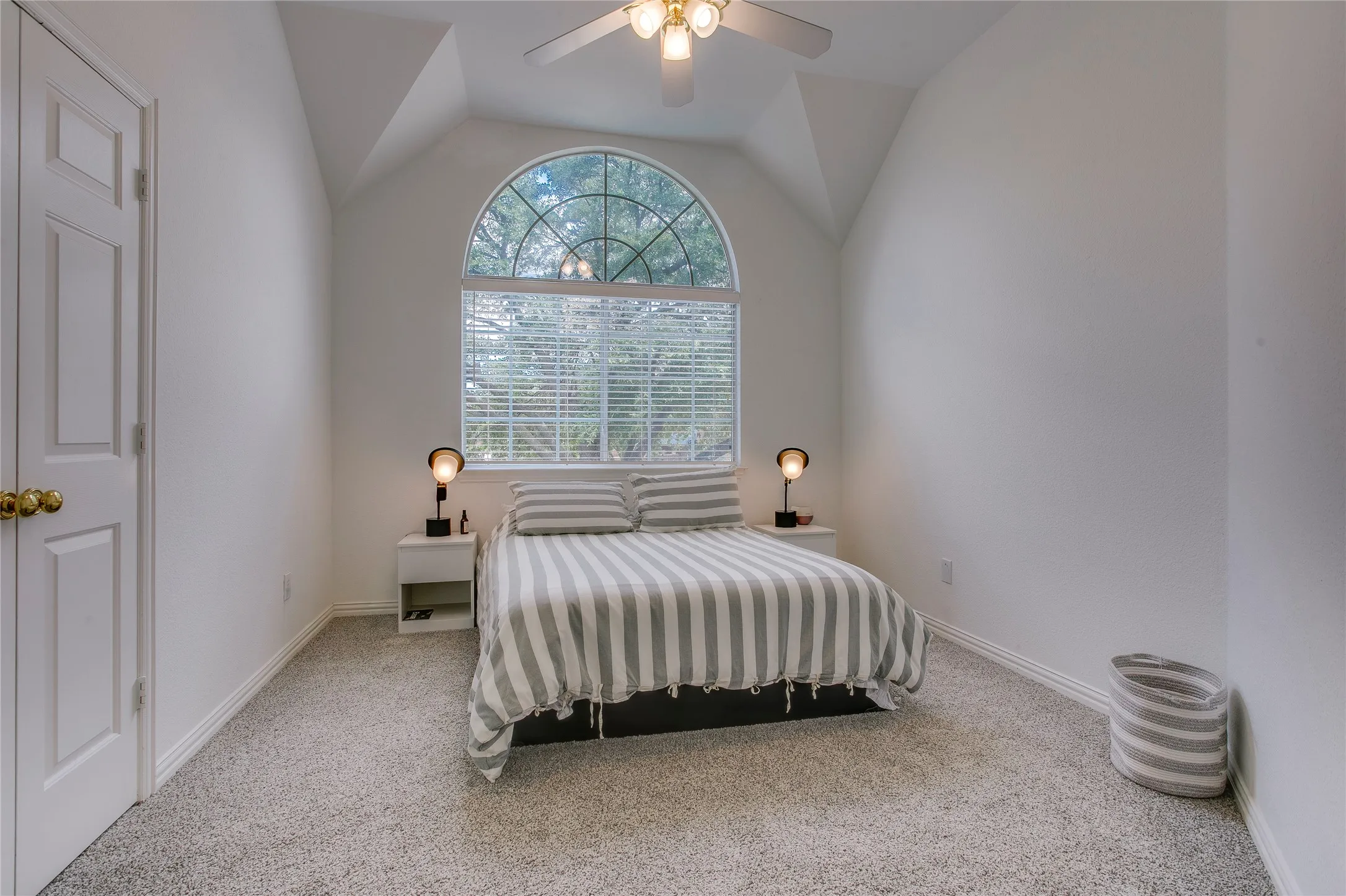 Single Family Residence For Rent in Dallas County , 14628 Dickenson Court, Addison, Texas 75001, 3 Bedroom, 3 Bathroom, 2 Garage spaces, 2,630 Sqft, built in 1995, mls#21334685, Real Estate Agent in Addison, Homes For Rent in Dallas county, Homes For Rent in Addison, Realtor in Addison Texas, Real Estate Brokerage Independent Realty Texas, Luminita Cordes Realtor
