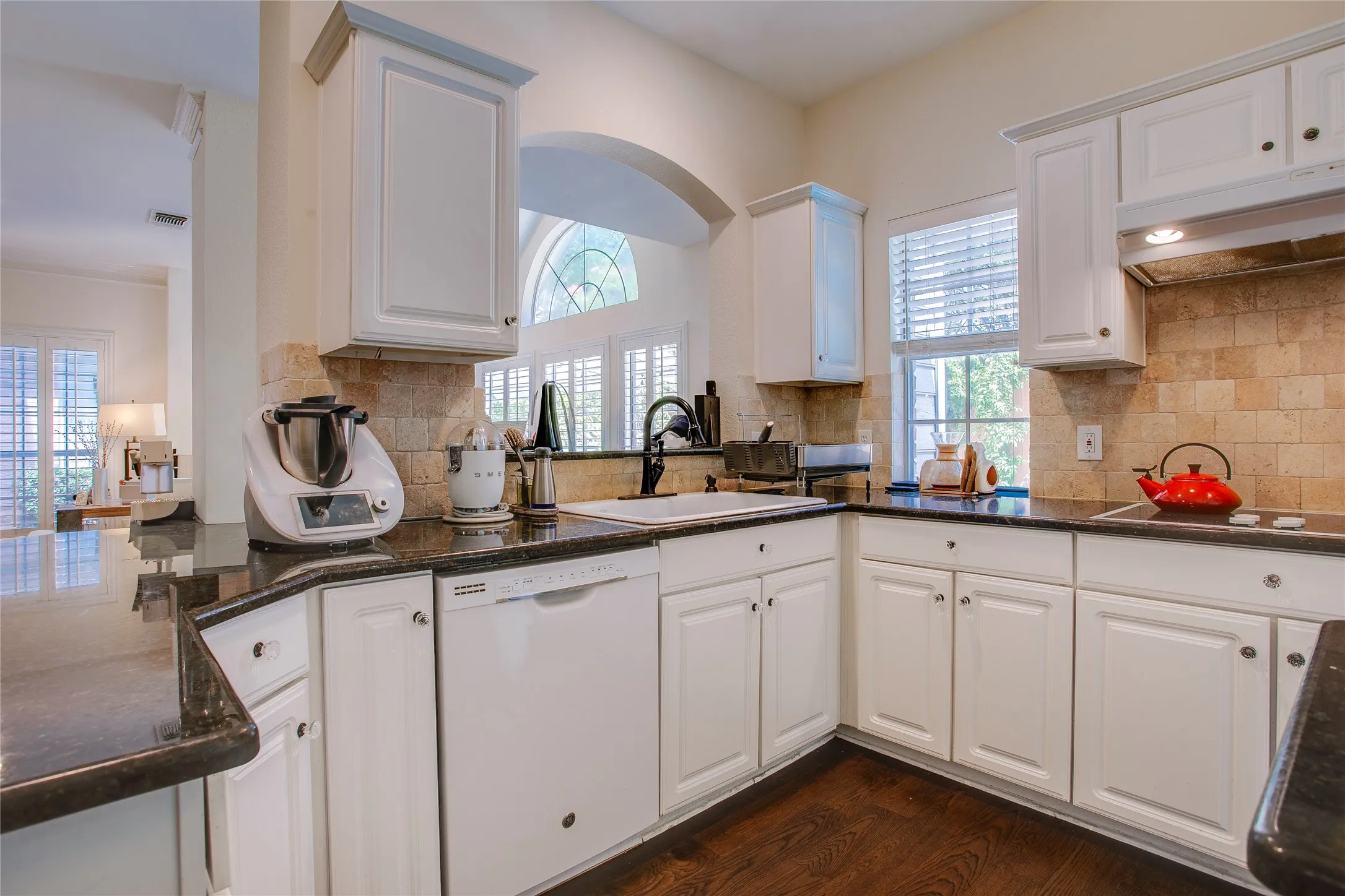 Single Family Residence For Rent in Dallas County , 14628 Dickenson Court, Addison, Texas 75001, 3 Bedroom, 3 Bathroom, 2 Garage spaces, 2,630 Sqft, built in 1995, mls#21334685, Real Estate Agent in Addison, Homes For Rent in Dallas county, Homes For Rent in Addison, Realtor in Addison Texas, Real Estate Brokerage Independent Realty Texas, Luminita Cordes Realtor
