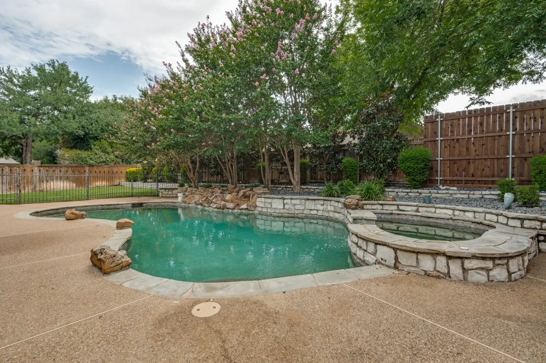Single Family Residence For Sale in Tarrant County , 8 Hidden Lake Court, Mansfield, Texas 76063, 4 Bedroom, 4 Bathroom, 3 Garage spaces, 4,476 Sqft, built in 1999, mls#21330821, Real Estate Agent in Mansfield, Homes For Sale in Tarrant county, Homes For Sale in Mansfield, Realtor in Mansfield Texas, Real Estate Brokerage Independent Realty Texas, Luminita Cordes Realtor