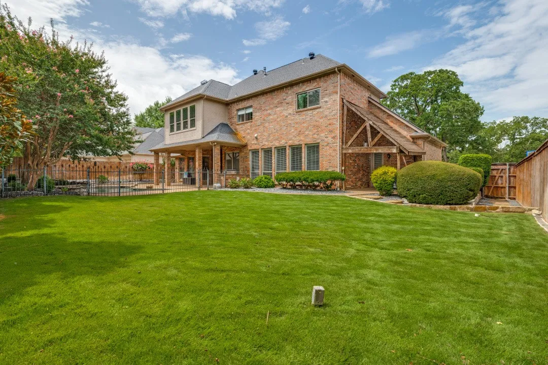 Single Family Residence For Sale in Tarrant County , 8 Hidden Lake Court, Mansfield, Texas 76063, 4 Bedroom, 4 Bathroom, 3 Garage spaces, 4,476 Sqft, built in 1999, mls#21330821, Real Estate Agent in Mansfield, Homes For Sale in Tarrant county, Homes For Sale in Mansfield, Realtor in Mansfield Texas, Real Estate Brokerage Independent Realty Texas, Luminita Cordes Realtor