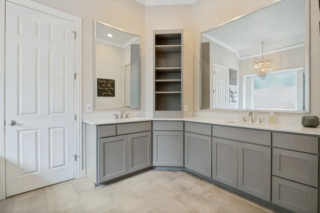 Single Family Residence For Sale in Tarrant County , 8 Hidden Lake Court, Mansfield, Texas 76063, 4 Bedroom, 4 Bathroom, 3 Garage spaces, 4,476 Sqft, built in 1999, mls#21330821, Real Estate Agent in Mansfield, Homes For Sale in Tarrant county, Homes For Sale in Mansfield, Realtor in Mansfield Texas, Real Estate Brokerage Independent Realty Texas, Luminita Cordes Realtor