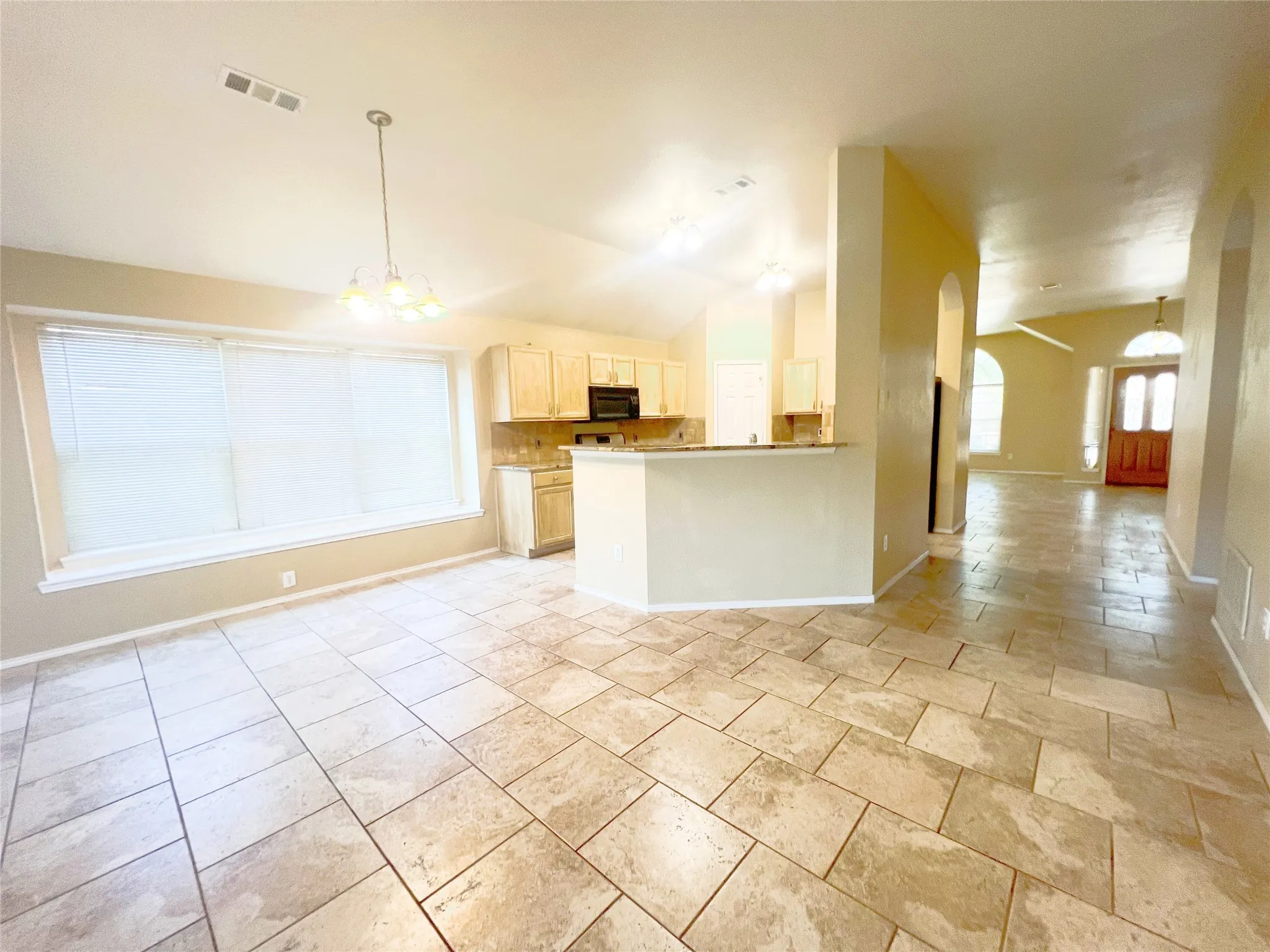 Single Family Residence For Rent in Collin County , 6912 Longhorn Trail, Frisco, Texas 75034, 3 Bedroom, 2 Bathroom, 2 Garage spaces, 2,157 Sqft, built in 2001, mls#21334885, Real Estate Agent in Frisco, Homes For Rent in Collin county, Homes For Rent in Frisco, Realtor in Frisco Texas, Real Estate Brokerage Independent Realty Texas, Luminita Cordes Realtor