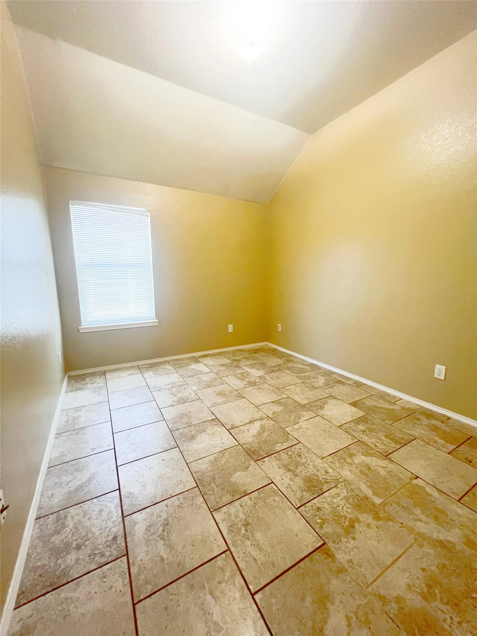 Single Family Residence For Rent in Collin County , 6912 Longhorn Trail, Frisco, Texas 75034, 3 Bedroom, 2 Bathroom, 2 Garage spaces, 2,157 Sqft, built in 2001, mls#21334885, Real Estate Agent in Frisco, Homes For Rent in Collin county, Homes For Rent in Frisco, Realtor in Frisco Texas, Real Estate Brokerage Independent Realty Texas, Luminita Cordes Realtor