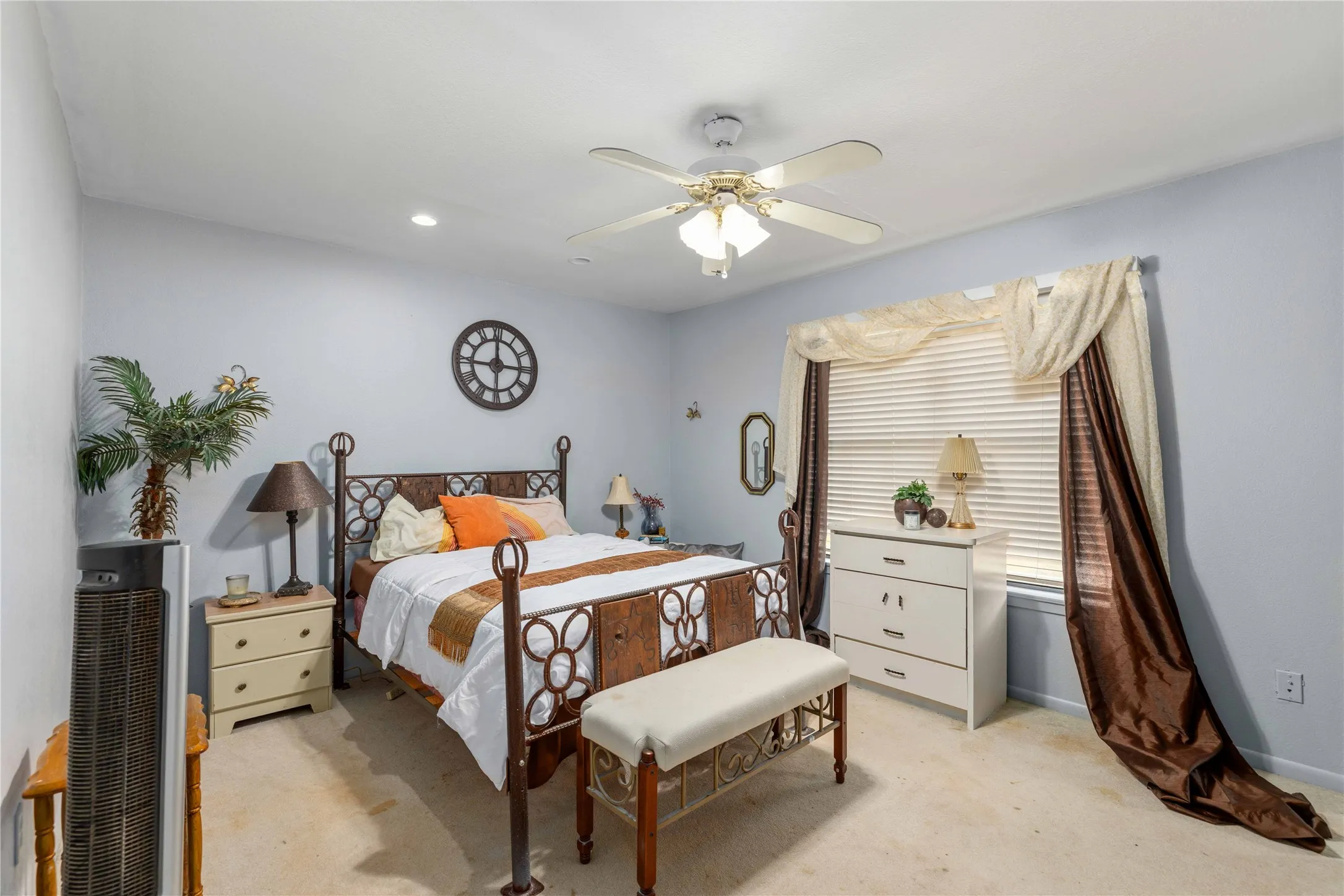 Single Family Residence For Sale in Coleman County , 908 W 2nd Street, Coleman, Texas 76834, 3 Bedroom, 2 Bathroom, Garage spaces, 1,835 Sqft, built in 1970, mls#21332595, Real Estate Agent in Coleman, Homes For Sale in Coleman county, Homes For Sale in Coleman, Realtor in Coleman Texas, Real Estate Brokerage Independent Realty Texas, Luminita Cordes Realtor