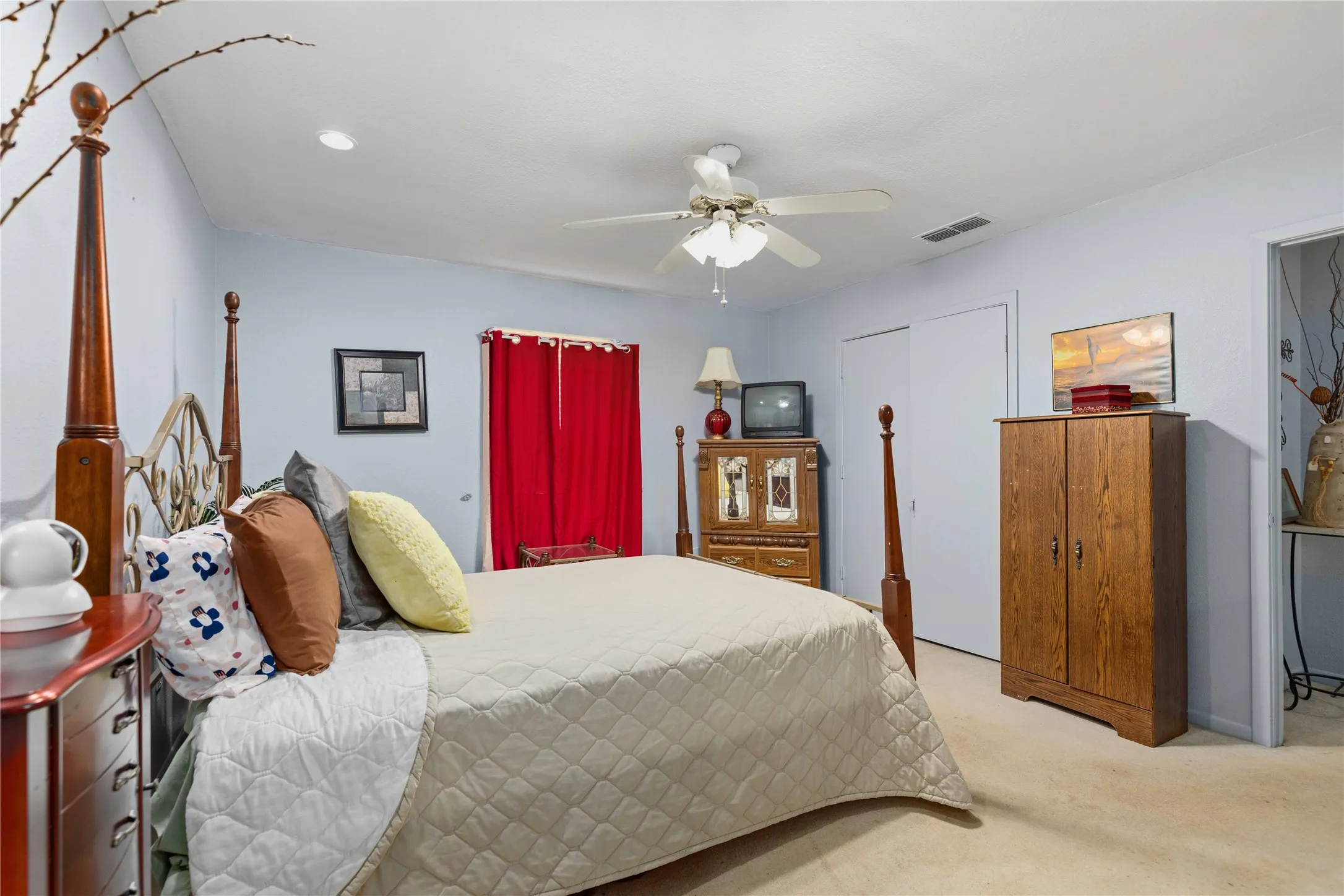 Single Family Residence For Sale in Coleman County , 908 W 2nd Street, Coleman, Texas 76834, 3 Bedroom, 2 Bathroom, Garage spaces, 1,835 Sqft, built in 1970, mls#21332595, Real Estate Agent in Coleman, Homes For Sale in Coleman county, Homes For Sale in Coleman, Realtor in Coleman Texas, Real Estate Brokerage Independent Realty Texas, Luminita Cordes Realtor