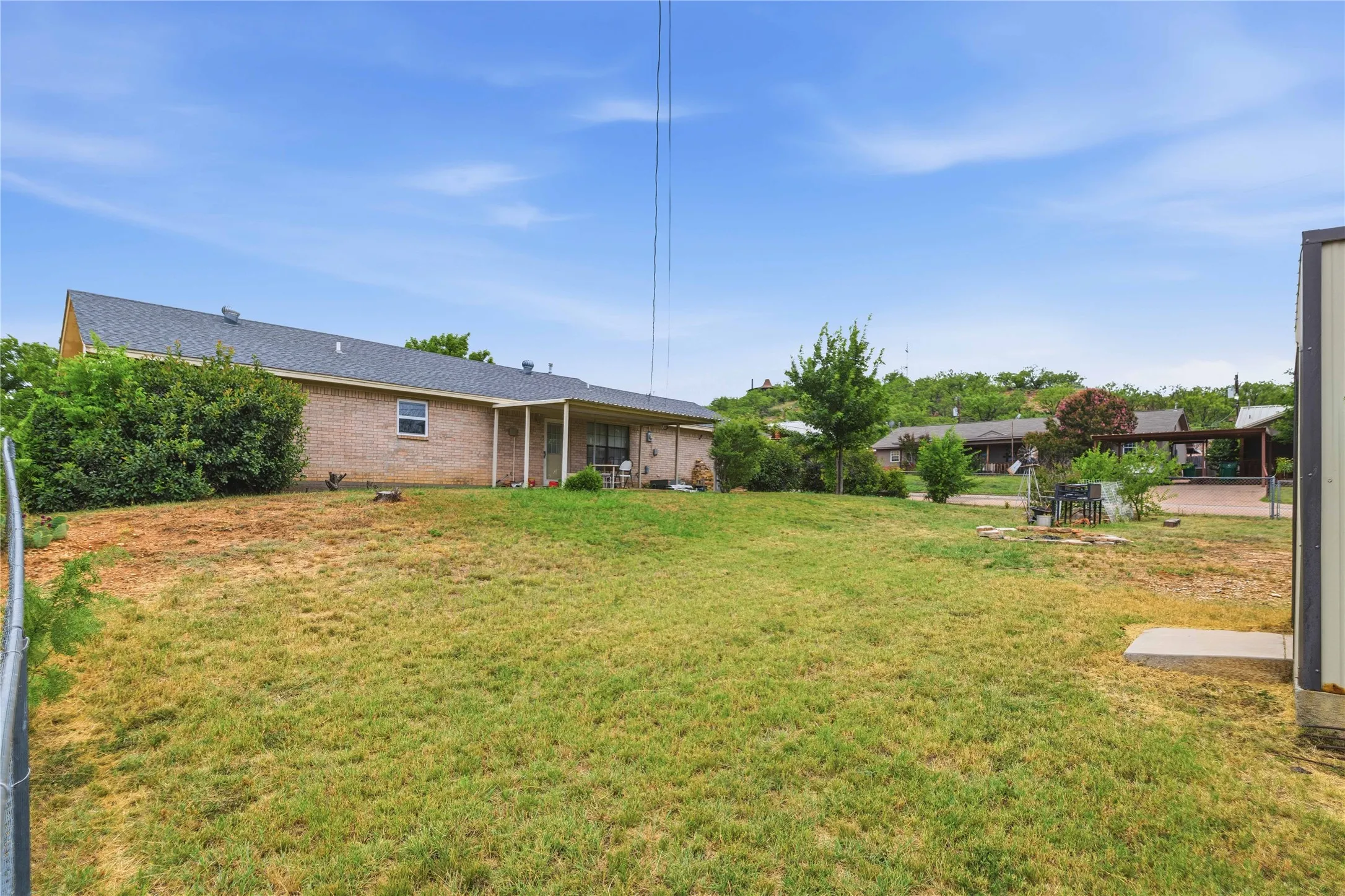 Single Family Residence For Sale in Coleman County , 908 W 2nd Street, Coleman, Texas 76834, 3 Bedroom, 2 Bathroom, Garage spaces, 1,835 Sqft, built in 1970, mls#21332595, Real Estate Agent in Coleman, Homes For Sale in Coleman county, Homes For Sale in Coleman, Realtor in Coleman Texas, Real Estate Brokerage Independent Realty Texas, Luminita Cordes Realtor