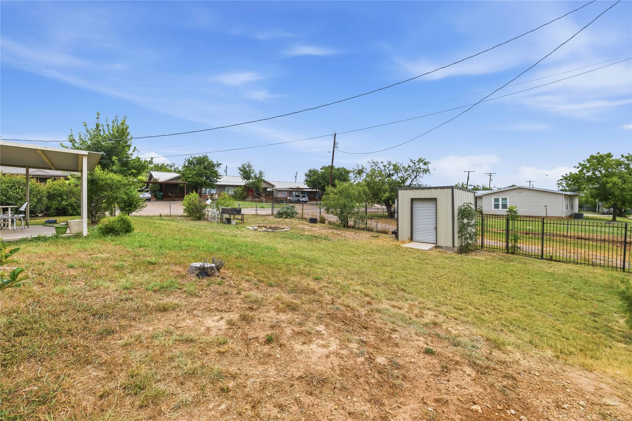 Single Family Residence For Sale in Coleman County , 908 W 2nd Street, Coleman, Texas 76834, 3 Bedroom, 2 Bathroom, Garage spaces, 1,835 Sqft, built in 1970, mls#21332595, Real Estate Agent in Coleman, Homes For Sale in Coleman county, Homes For Sale in Coleman, Realtor in Coleman Texas, Real Estate Brokerage Independent Realty Texas, Luminita Cordes Realtor