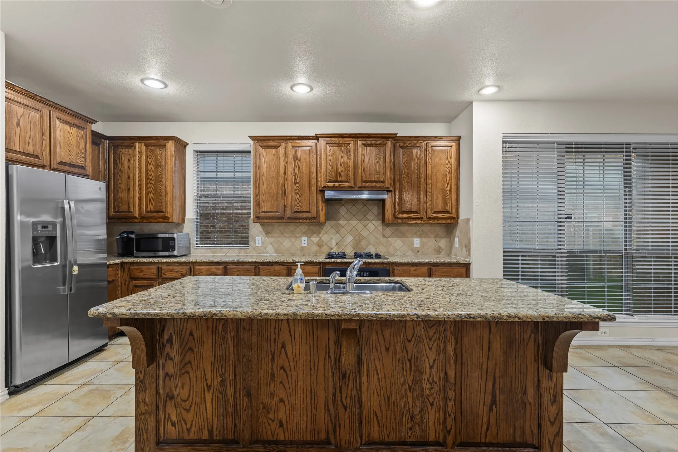 Single Family Residence For Sale in Dallas County , 8302 Munich Drive, Rowlett, Texas 75089, 4 Bedroom, 4 Bathroom, 2 Garage spaces, 3,794 Sqft, built in 2005, mls#21333344, Real Estate Agent in Rowlett, Homes For Sale in Dallas county, Homes For Sale in Rowlett, Realtor in Rowlett Texas, Real Estate Brokerage Independent Realty Texas, Luminita Cordes Realtor
