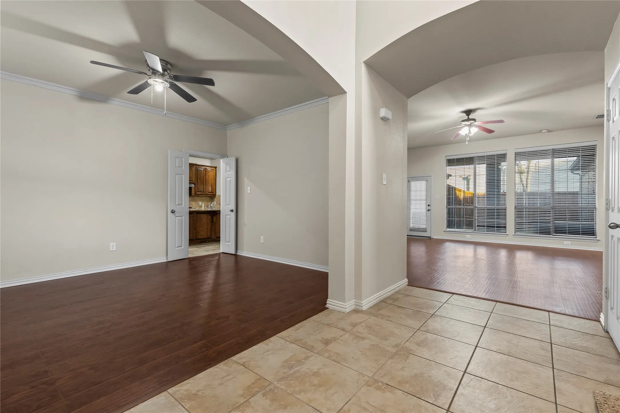 Single Family Residence For Sale in Dallas County , 8302 Munich Drive, Rowlett, Texas 75089, 4 Bedroom, 4 Bathroom, 2 Garage spaces, 3,794 Sqft, built in 2005, mls#21333344, Real Estate Agent in Rowlett, Homes For Sale in Dallas county, Homes For Sale in Rowlett, Realtor in Rowlett Texas, Real Estate Brokerage Independent Realty Texas, Luminita Cordes Realtor