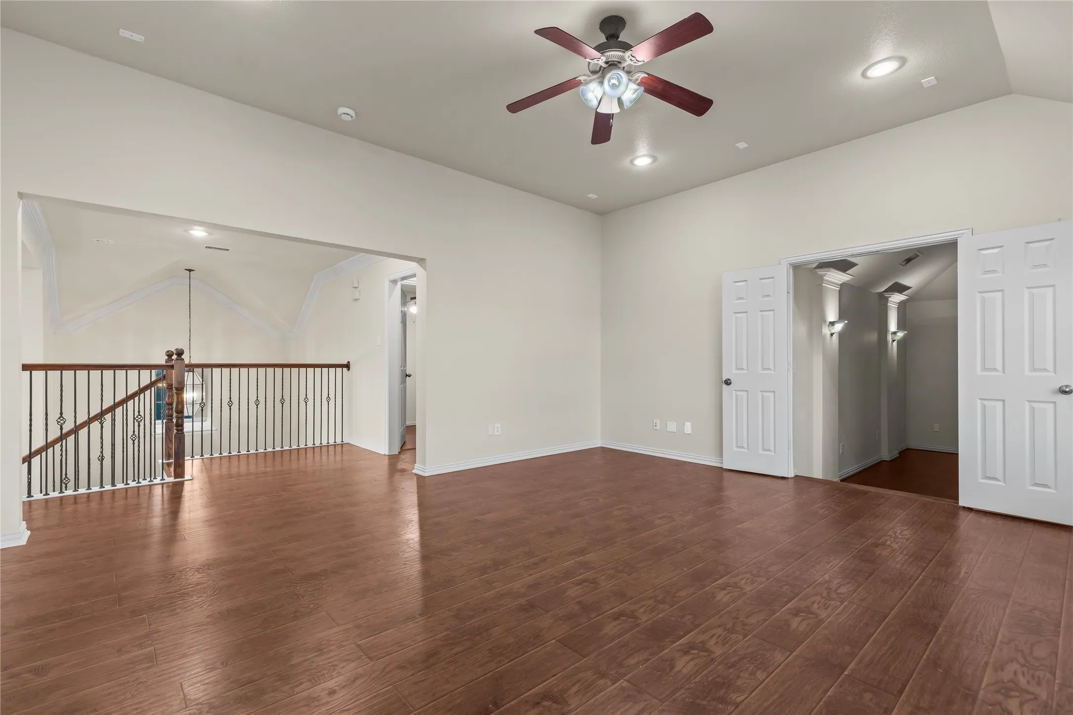 Single Family Residence For Sale in Dallas County , 8302 Munich Drive, Rowlett, Texas 75089, 4 Bedroom, 4 Bathroom, 2 Garage spaces, 3,794 Sqft, built in 2005, mls#21333344, Real Estate Agent in Rowlett, Homes For Sale in Dallas county, Homes For Sale in Rowlett, Realtor in Rowlett Texas, Real Estate Brokerage Independent Realty Texas, Luminita Cordes Realtor