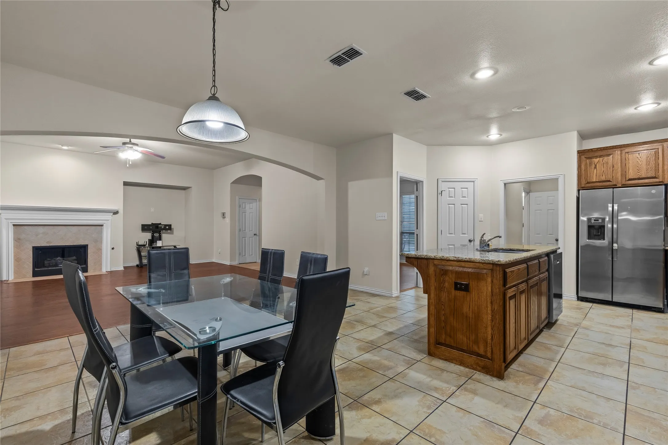 Single Family Residence For Sale in Dallas County , 8302 Munich Drive, Rowlett, Texas 75089, 4 Bedroom, 4 Bathroom, 2 Garage spaces, 3,794 Sqft, built in 2005, mls#21333344, Real Estate Agent in Rowlett, Homes For Sale in Dallas county, Homes For Sale in Rowlett, Realtor in Rowlett Texas, Real Estate Brokerage Independent Realty Texas, Luminita Cordes Realtor