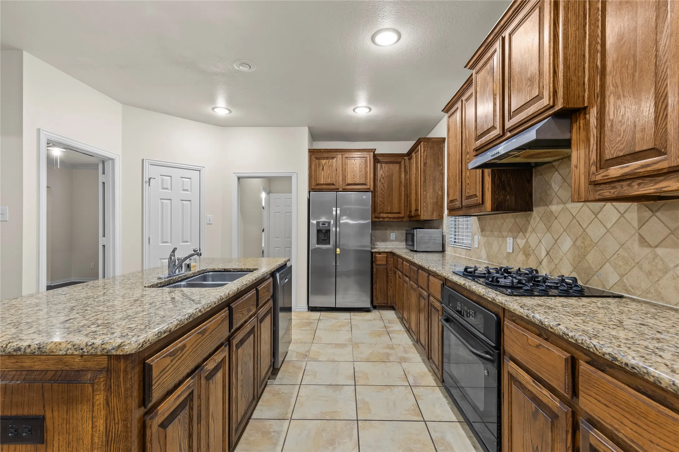 Single Family Residence For Sale in Dallas County , 8302 Munich Drive, Rowlett, Texas 75089, 4 Bedroom, 4 Bathroom, 2 Garage spaces, 3,794 Sqft, built in 2005, mls#21333344, Real Estate Agent in Rowlett, Homes For Sale in Dallas county, Homes For Sale in Rowlett, Realtor in Rowlett Texas, Real Estate Brokerage Independent Realty Texas, Luminita Cordes Realtor