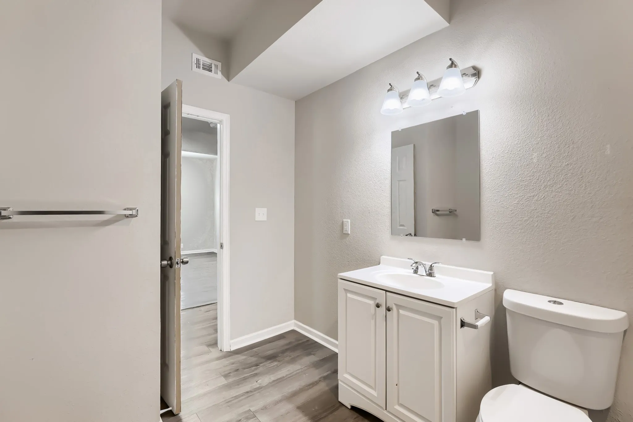 Single Family Residence For Sale in Denton County , 123 S 2nd Street, Sanger, Texas 76266, 3 Bedroom, 3 Bathroom, Garage spaces, 1,496 Sqft, built in 1954, mls#21246875, Real Estate Agent in Sanger, Homes For Sale in Denton county, Homes For Sale in Sanger, Realtor in Sanger Texas, Real Estate Brokerage Independent Realty Texas, Luminita Cordes Realtor