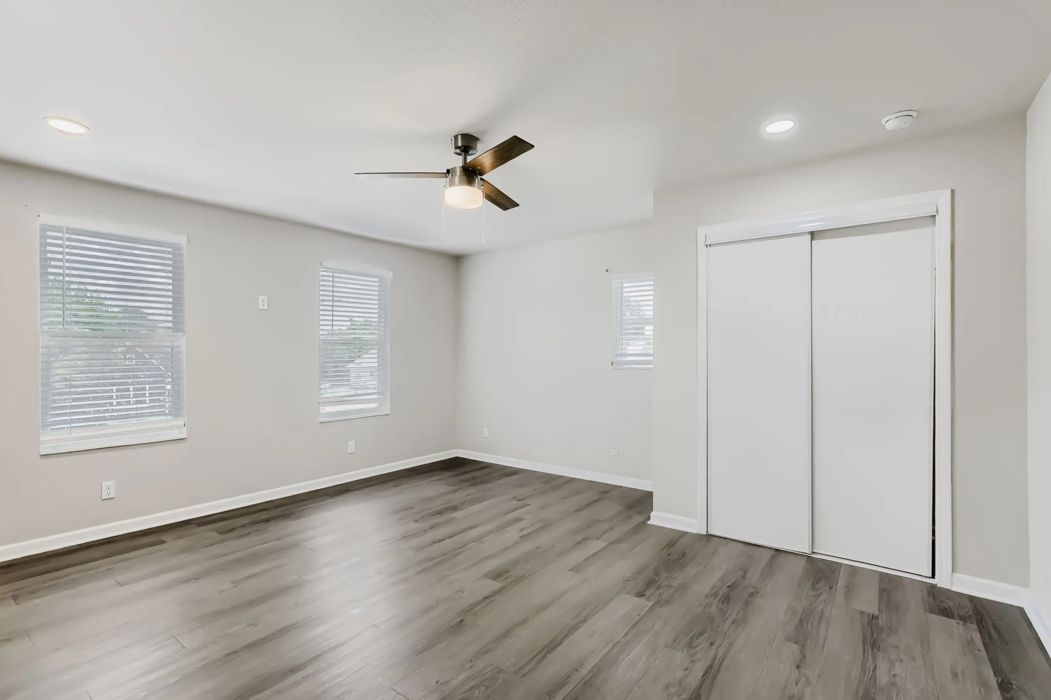 Single Family Residence For Sale in Denton County , 123 S 2nd Street, Sanger, Texas 76266, 3 Bedroom, 3 Bathroom, Garage spaces, 1,496 Sqft, built in 1954, mls#21246875, Real Estate Agent in Sanger, Homes For Sale in Denton county, Homes For Sale in Sanger, Realtor in Sanger Texas, Real Estate Brokerage Independent Realty Texas, Luminita Cordes Realtor