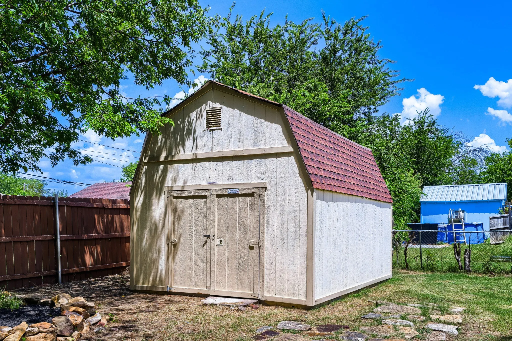Single Family Residence For Sale in Denton County , 123 S 2nd Street, Sanger, Texas 76266, 3 Bedroom, 3 Bathroom, Garage spaces, 1,496 Sqft, built in 1954, mls#21246875, Real Estate Agent in Sanger, Homes For Sale in Denton county, Homes For Sale in Sanger, Realtor in Sanger Texas, Real Estate Brokerage Independent Realty Texas, Luminita Cordes Realtor