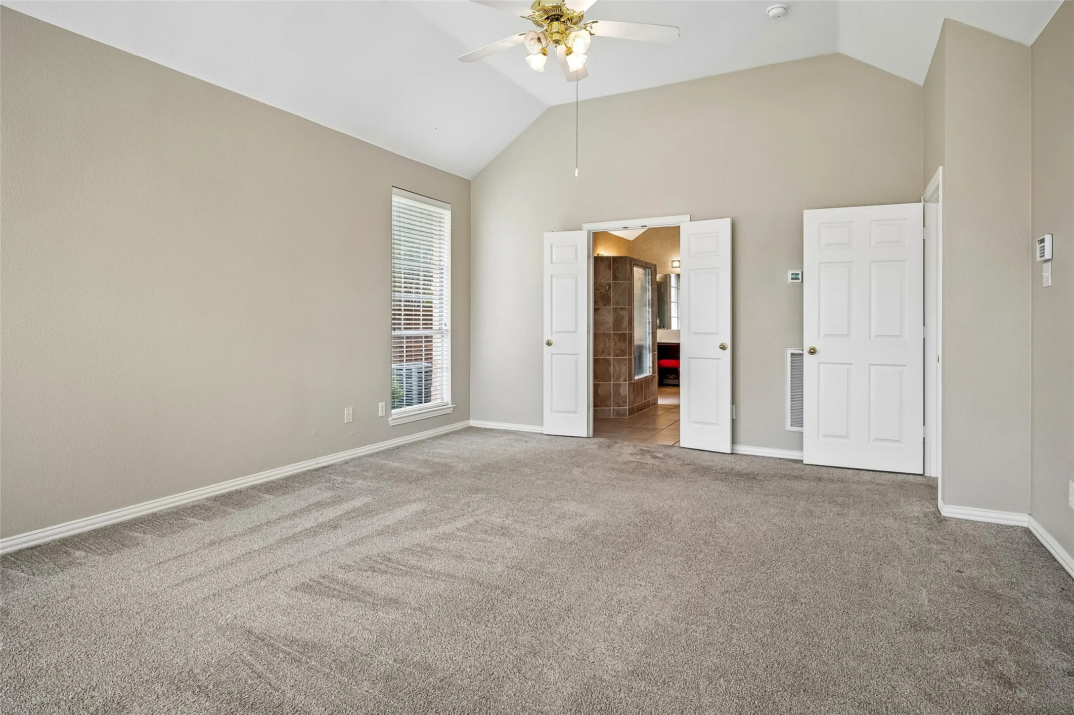Single Family Residence For Sale in Denton County , 44 Creekside Drive, Trophy Club, Texas 76262, 5 Bedroom, 5 Bathroom, 3 Garage spaces, 3,904 Sqft, built in 2001, mls#21329239, Real Estate Agent in Trophy Club, Homes For Sale in Denton county, Homes For Sale in Trophy Club, Realtor in Trophy Club Texas, Real Estate Brokerage Independent Realty Texas, Luminita Cordes Realtor