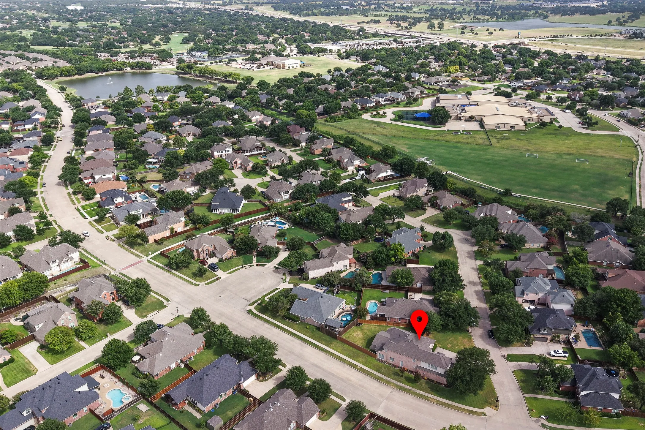 Single Family Residence For Sale in Denton County , 44 Creekside Drive, Trophy Club, Texas 76262, 5 Bedroom, 5 Bathroom, 3 Garage spaces, 3,904 Sqft, built in 2001, mls#21329239, Real Estate Agent in Trophy Club, Homes For Sale in Denton county, Homes For Sale in Trophy Club, Realtor in Trophy Club Texas, Real Estate Brokerage Independent Realty Texas, Luminita Cordes Realtor