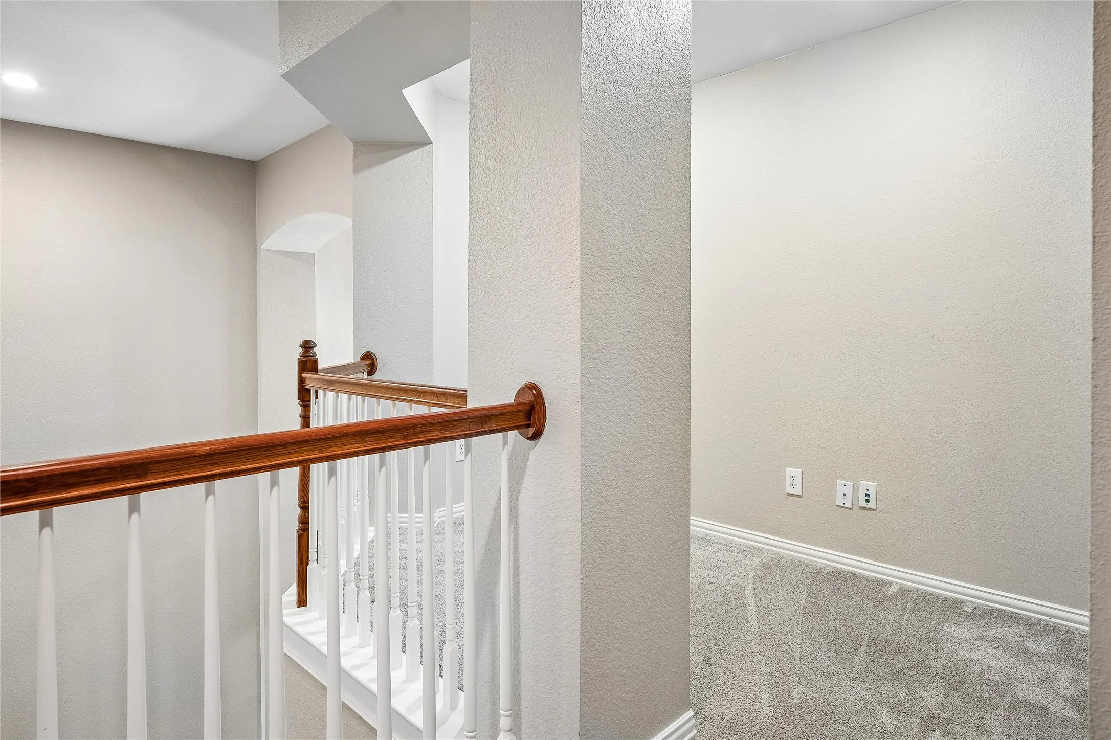 Single Family Residence For Sale in Denton County , 44 Creekside Drive, Trophy Club, Texas 76262, 5 Bedroom, 5 Bathroom, 3 Garage spaces, 3,904 Sqft, built in 2001, mls#21329239, Real Estate Agent in Trophy Club, Homes For Sale in Denton county, Homes For Sale in Trophy Club, Realtor in Trophy Club Texas, Real Estate Brokerage Independent Realty Texas, Luminita Cordes Realtor