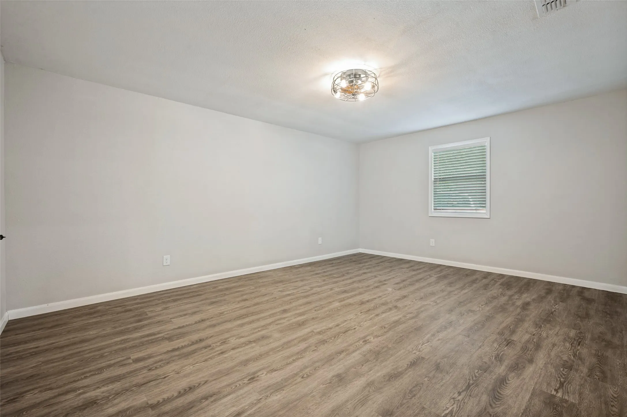 Primary Bedroom is huge! has a walk in closet and ensuite bathroom.