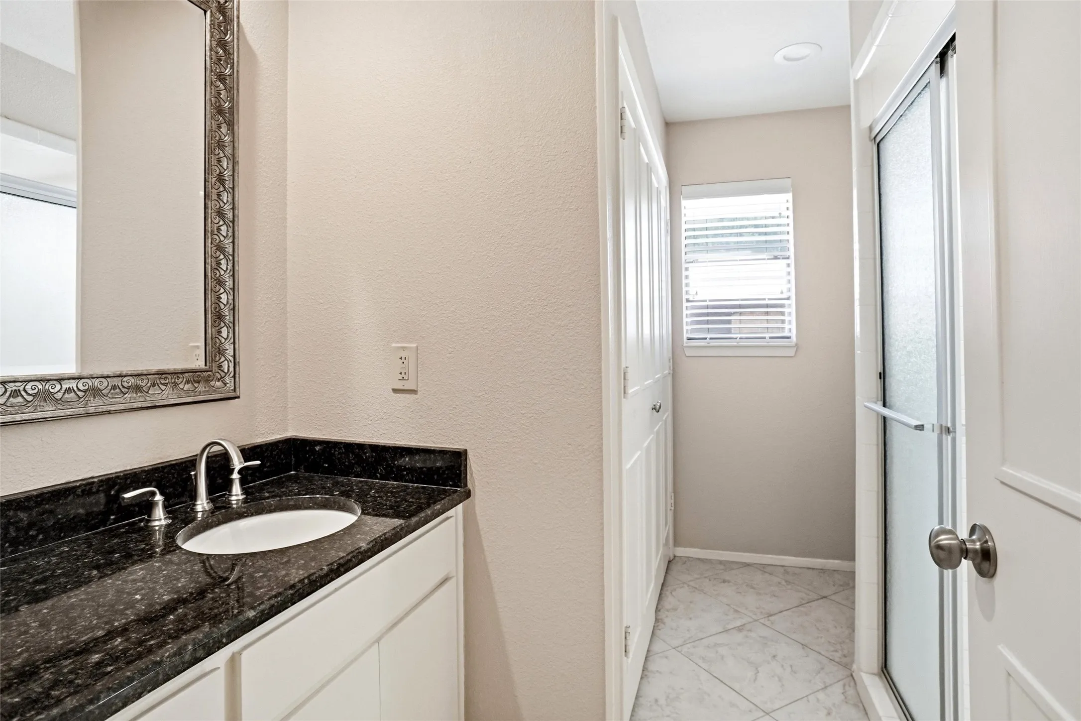 Duplex For Rent in Tarrant County , 4861 Ledgestone Court, Fort Worth, Texas 76132, 2 Bedroom, 2 Bathroom, 2 Garage spaces, 1,764 Sqft, built in 1978, mls#21334746, Real Estate Agent in Fort Worth, Homes For Rent in Tarrant county, Homes For Rent in Fort Worth, Realtor in Fort Worth Texas, Real Estate Brokerage Independent Realty Texas, Luminita Cordes Realtor