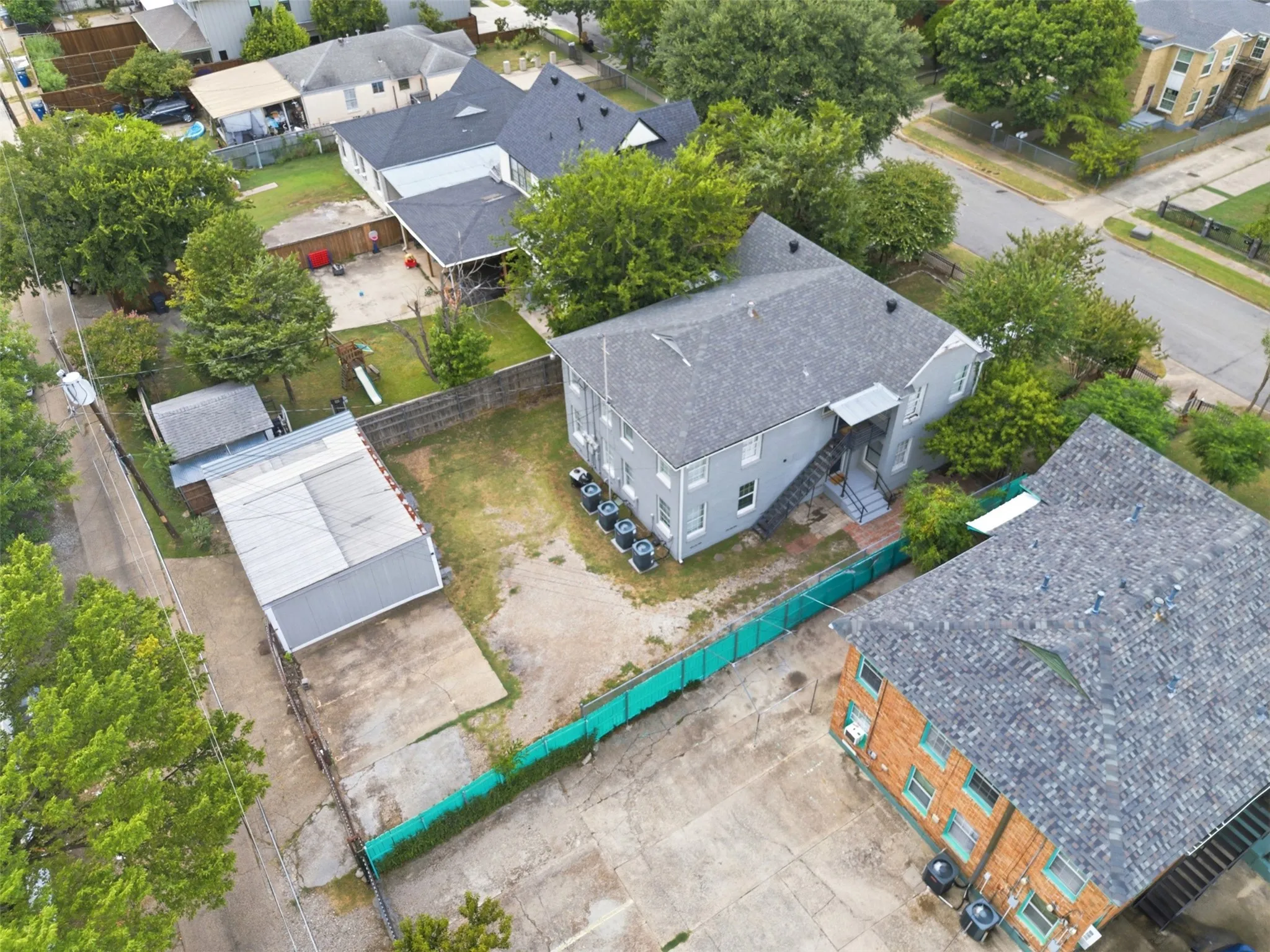 Quadruplex For Sale in Dallas County , 610 Winston Street, Dallas, Texas 75208, 4 Bedroom, 4 Bathroom, Garage spaces, 0 Sqft, built in 1943, Price $850,000, mls#21334312, Real Estate Agent in Dallas, Homes For Sale in Dallas county, Homes For Sale in Dallas, Realtor in Dallas Texas, Real Estate Brokerage Independent Realty Texas, Luminita Cordes Realtor