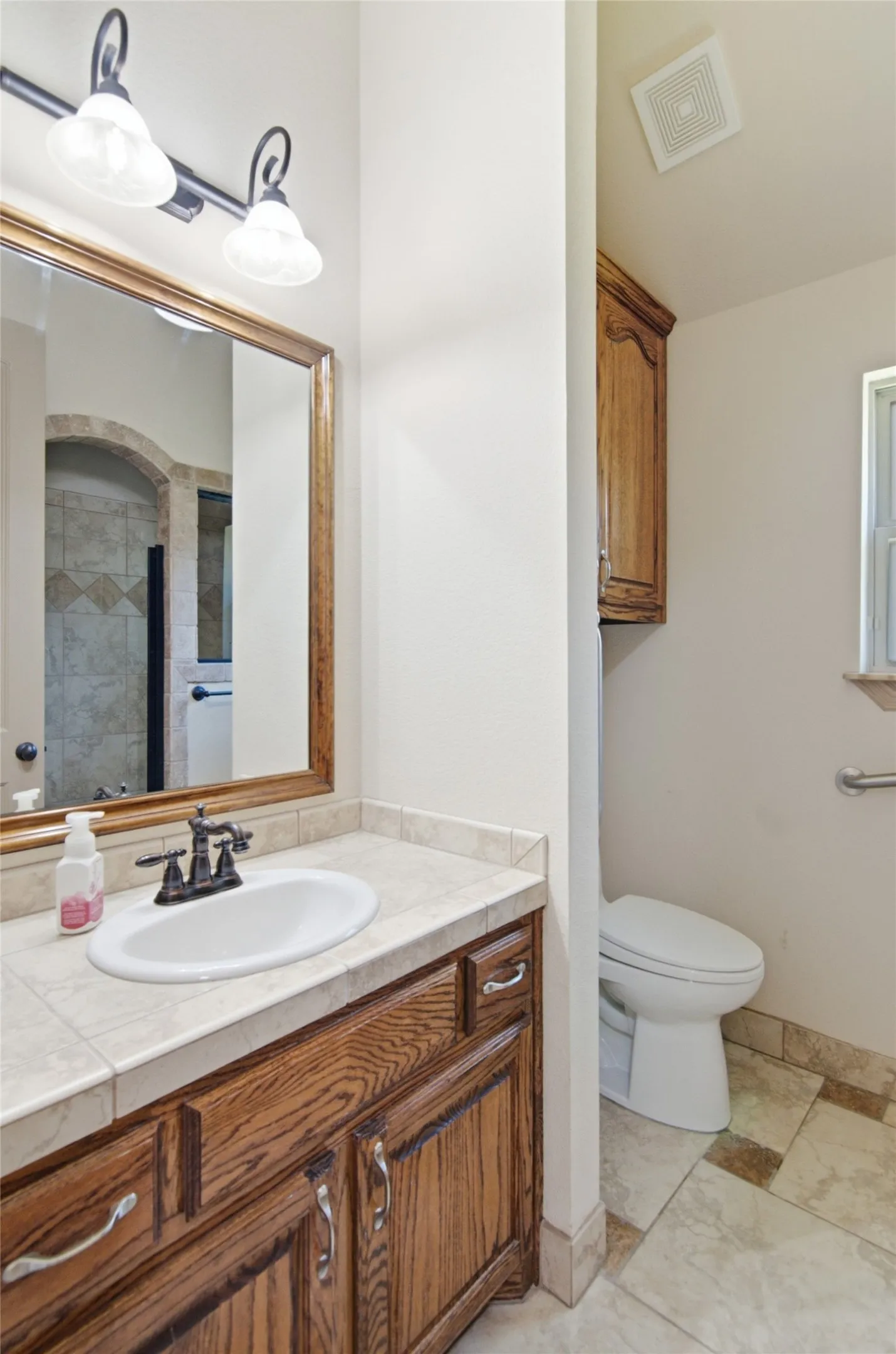 Single Family Residence For Sale in Tarrant County , 502 Lismore Drive, Mansfield, Texas 76063, 5 Bedroom, 3 Bathroom, 3 Garage spaces, 3,501 Sqft, built in 2008, mls#21334765, Real Estate Agent in Mansfield, Homes For Sale in Tarrant county, Homes For Sale in Mansfield, Realtor in Mansfield Texas, Real Estate Brokerage Independent Realty Texas, Luminita Cordes Realtor