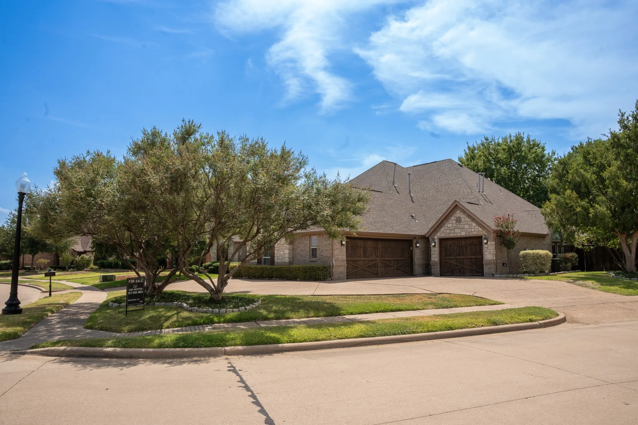 Single Family Residence For Sale in Tarrant County , 502 Lismore Drive, Mansfield, Texas 76063, 5 Bedroom, 3 Bathroom, 3 Garage spaces, 3,501 Sqft, built in 2008, mls#21334765, Real Estate Agent in Mansfield, Homes For Sale in Tarrant county, Homes For Sale in Mansfield, Realtor in Mansfield Texas, Real Estate Brokerage Independent Realty Texas, Luminita Cordes Realtor