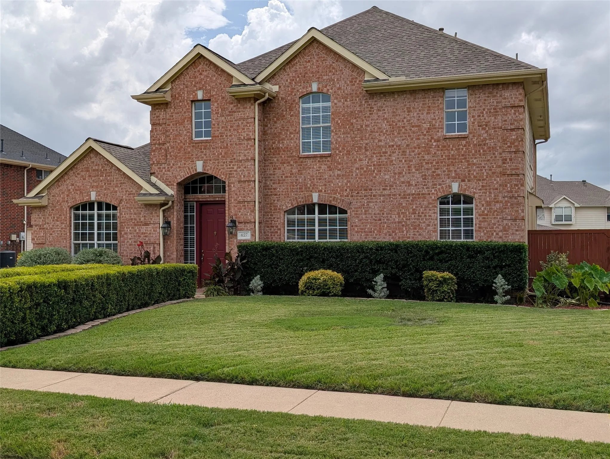Single Family Residence For Sale in Collin County , 427 Rainforest Court, Murphy, Texas 75094, 4 Bedroom, 3 Bathroom, 2 Garage spaces, 2,758 Sqft, built in 2000, mls#21334329, Real Estate Agent in Murphy, Homes For Sale in Collin county, Homes For Sale in Murphy, Realtor in Murphy Texas, Real Estate Brokerage Independent Realty Texas, Luminita Cordes Realtor