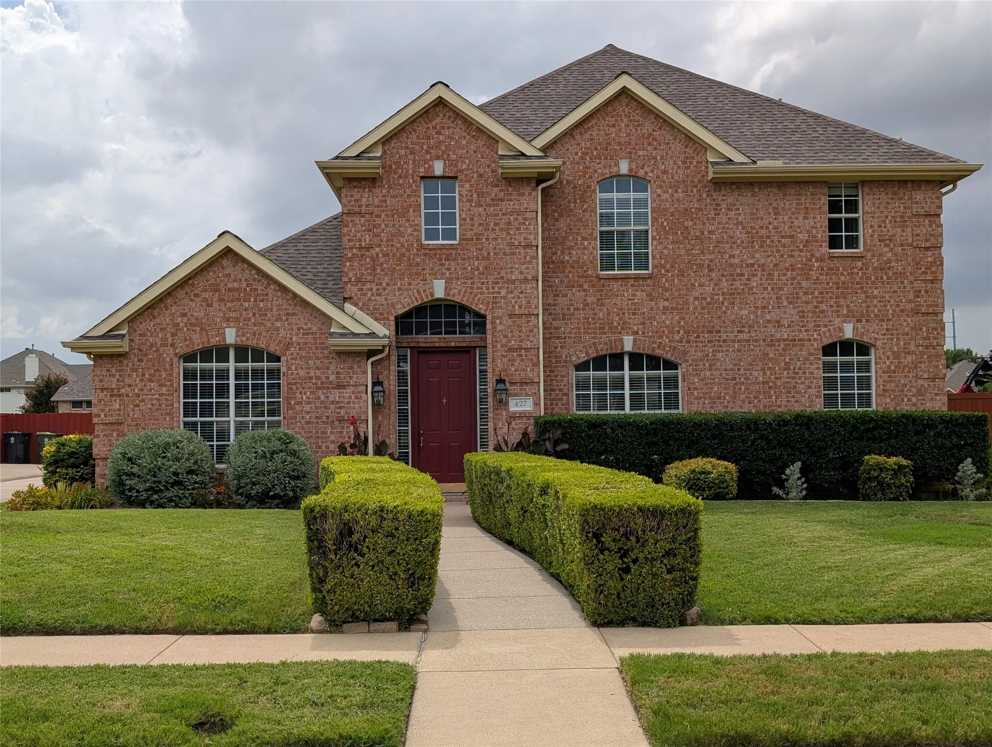 Single Family Residence For Sale in Collin County , 427 Rainforest Court, Murphy, Texas 75094, 4 Bedroom, 3 Bathroom, 2 Garage spaces, 2,758 Sqft, built in 2000, mls#21334329, Real Estate Agent in Murphy, Homes For Sale in Collin county, Homes For Sale in Murphy, Realtor in Murphy Texas, Real Estate Brokerage Independent Realty Texas, Luminita Cordes Realtor