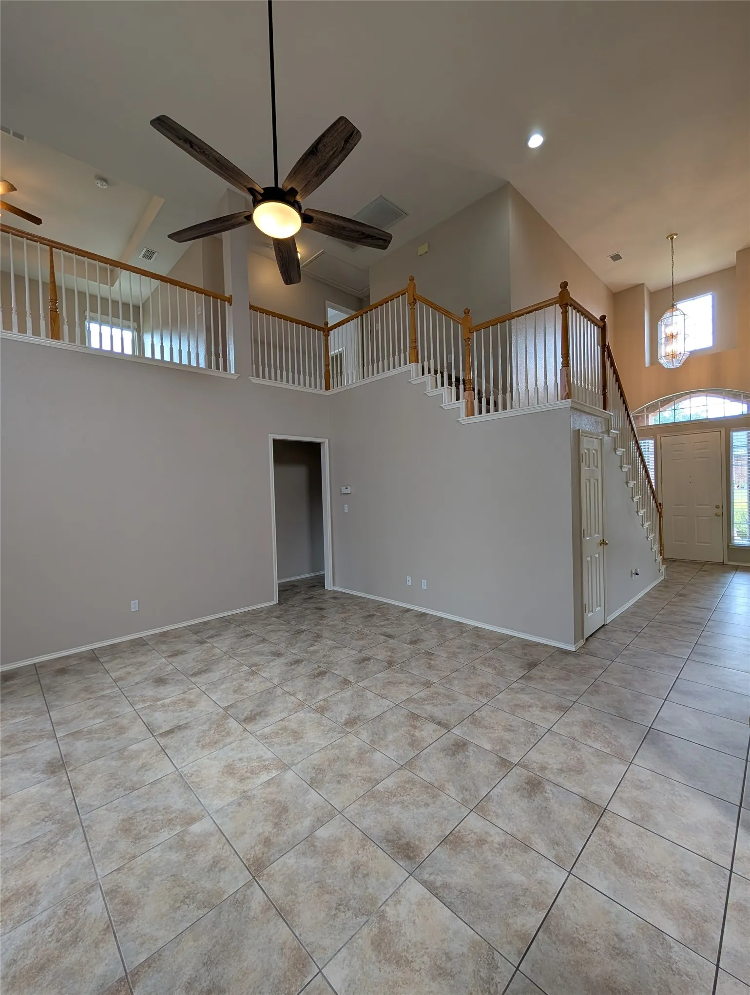 Single Family Residence For Sale in Collin County , 427 Rainforest Court, Murphy, Texas 75094, 4 Bedroom, 3 Bathroom, 2 Garage spaces, 2,758 Sqft, built in 2000, mls#21334329, Real Estate Agent in Murphy, Homes For Sale in Collin county, Homes For Sale in Murphy, Realtor in Murphy Texas, Real Estate Brokerage Independent Realty Texas, Luminita Cordes Realtor