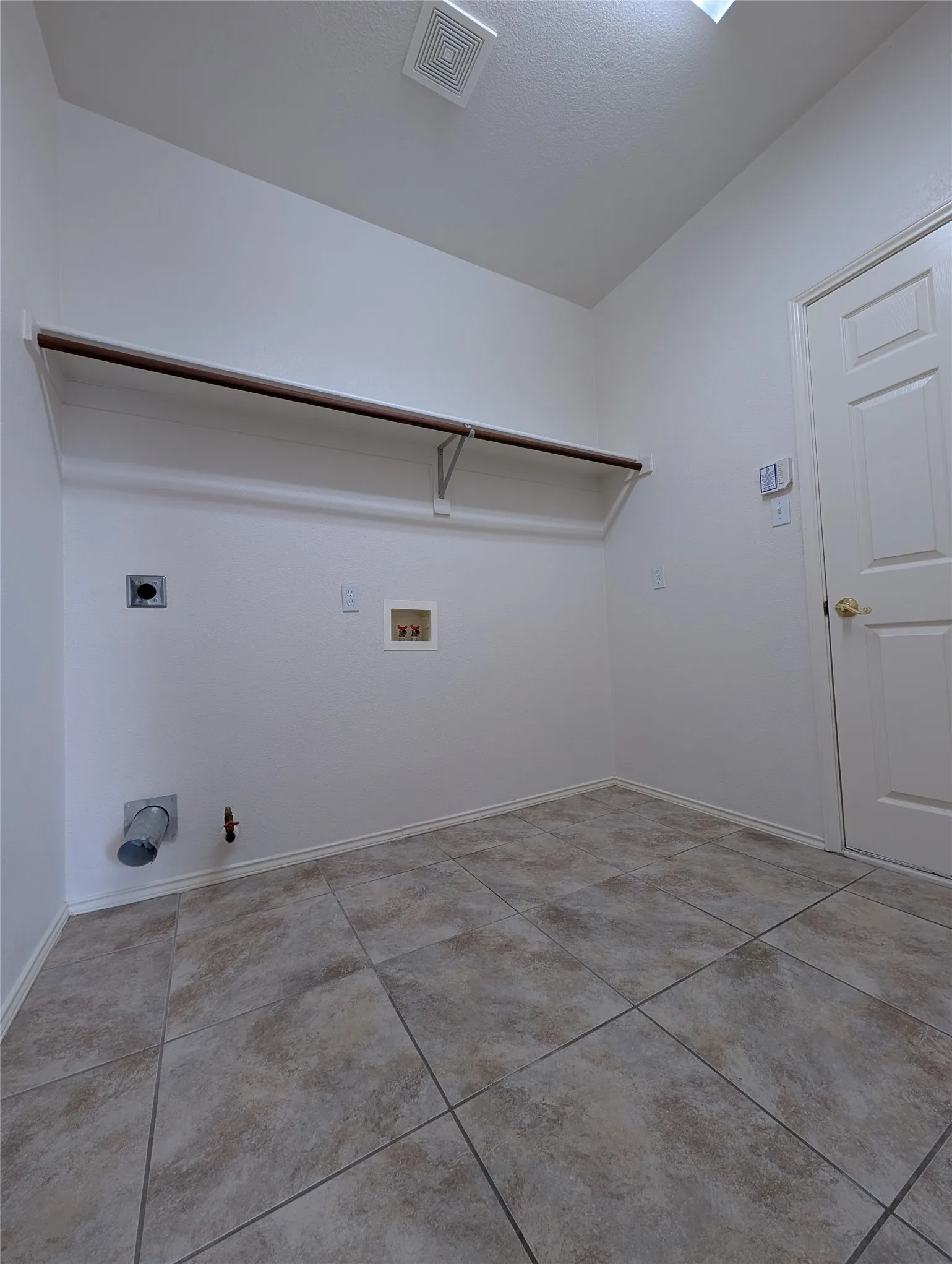 Single Family Residence For Sale in Collin County , 427 Rainforest Court, Murphy, Texas 75094, 4 Bedroom, 3 Bathroom, 2 Garage spaces, 2,758 Sqft, built in 2000, mls#21334329, Real Estate Agent in Murphy, Homes For Sale in Collin county, Homes For Sale in Murphy, Realtor in Murphy Texas, Real Estate Brokerage Independent Realty Texas, Luminita Cordes Realtor