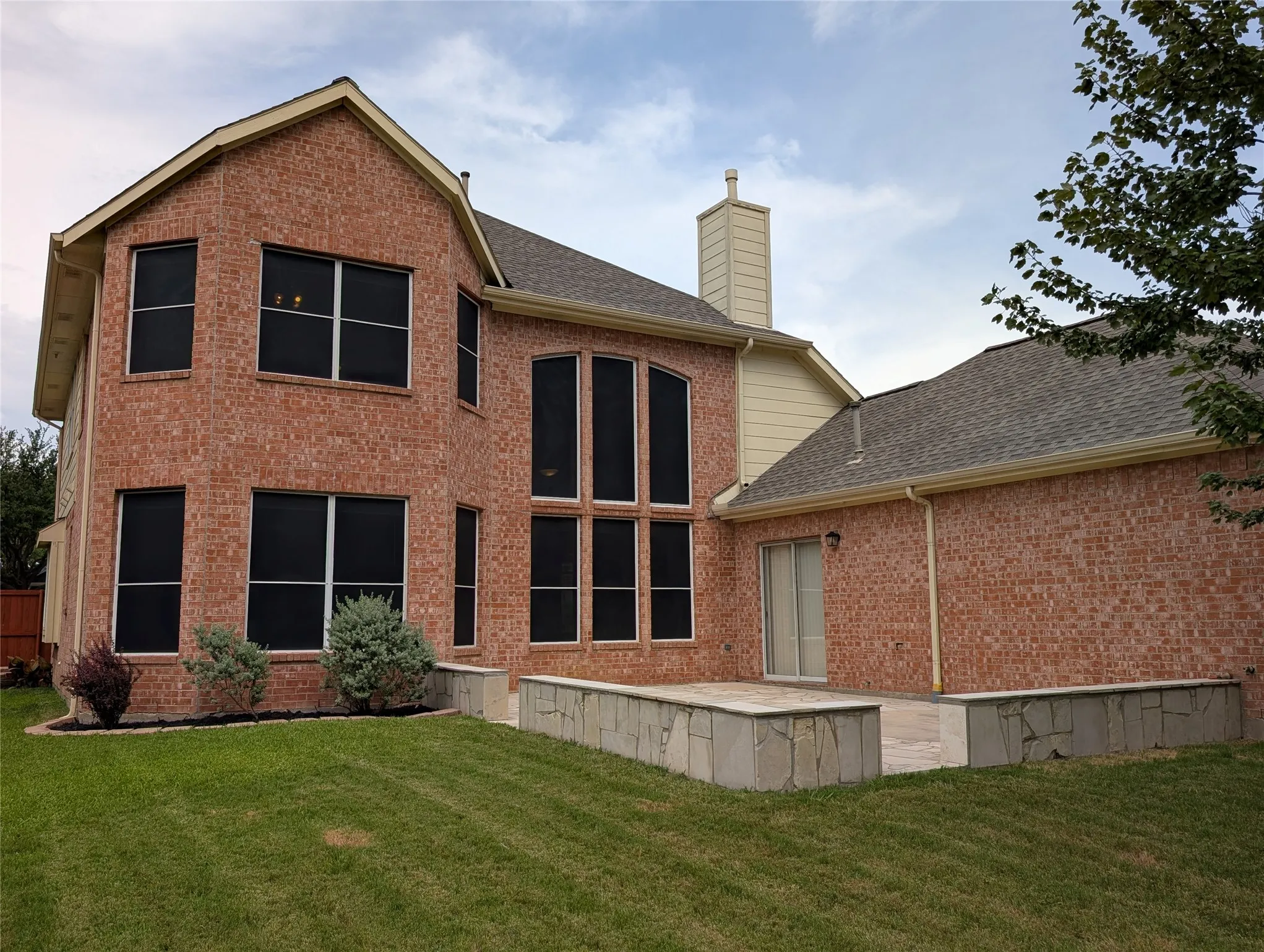 Single Family Residence For Sale in Collin County , 427 Rainforest Court, Murphy, Texas 75094, 4 Bedroom, 3 Bathroom, 2 Garage spaces, 2,758 Sqft, built in 2000, mls#21334329, Real Estate Agent in Murphy, Homes For Sale in Collin county, Homes For Sale in Murphy, Realtor in Murphy Texas, Real Estate Brokerage Independent Realty Texas, Luminita Cordes Realtor