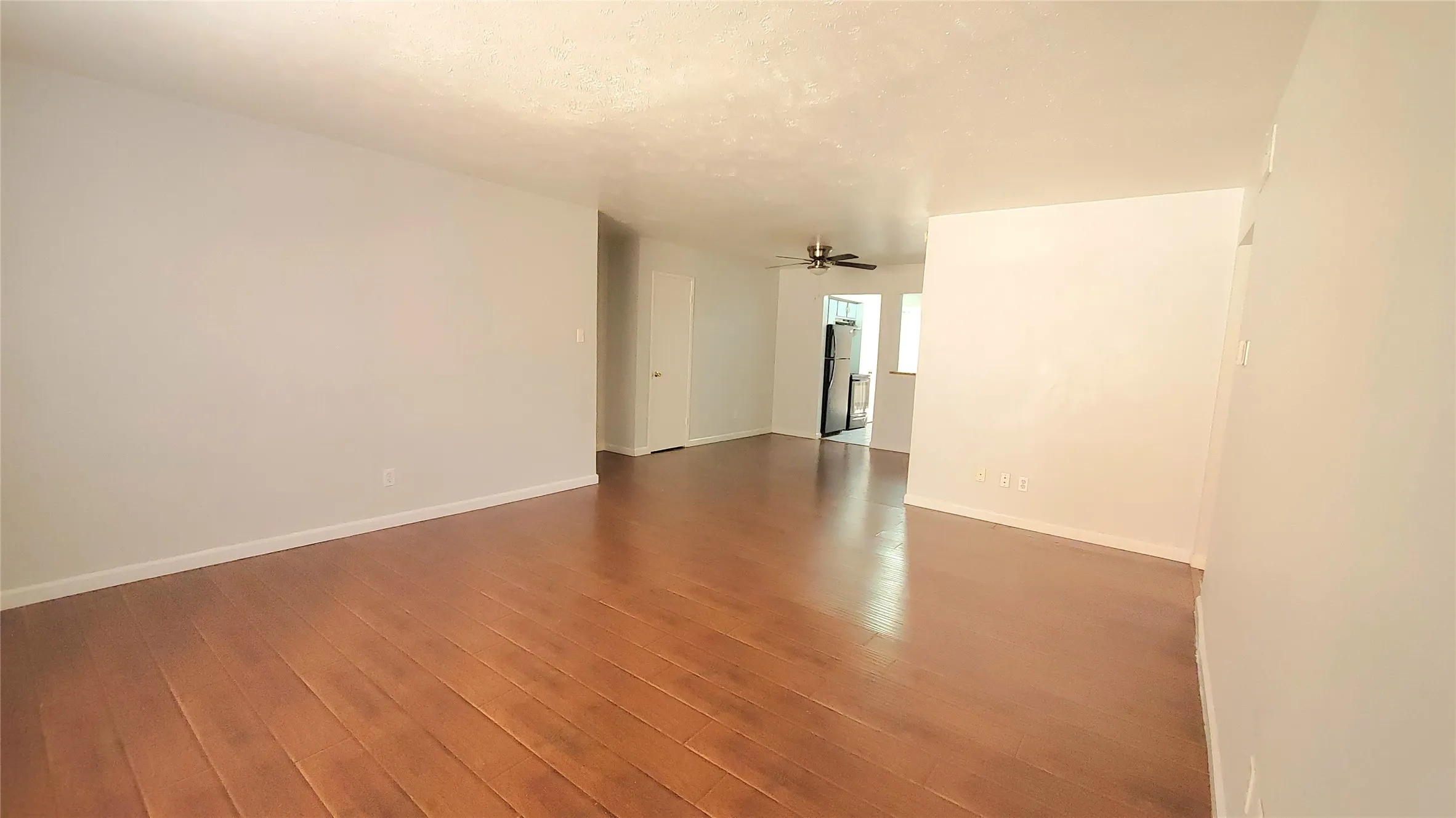 Condominium For Rent in Dallas County , 8081 Meadow Road 122, Dallas, Texas 75231, 2 Bedroom, 2 Bathroom, Garage spaces, 1,053 Sqft, built in 1969, mls#21334889, Real Estate Agent in Dallas, Homes For Rent in Dallas county, Homes For Rent in Dallas, Realtor in Dallas Texas, Real Estate Brokerage Independent Realty Texas, Luminita Cordes Realtor