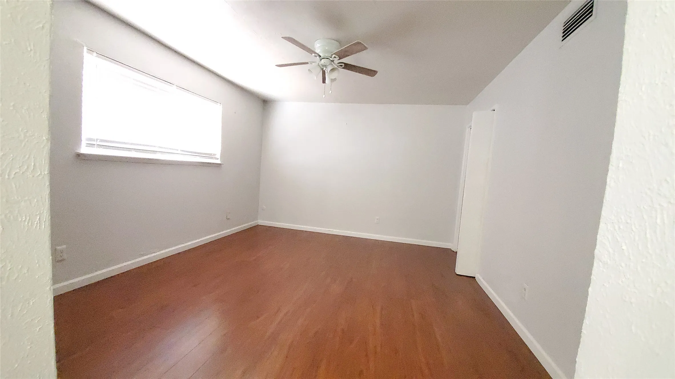 Condominium For Rent in Dallas County , 8081 Meadow Road 122, Dallas, Texas 75231, 2 Bedroom, 2 Bathroom, Garage spaces, 1,053 Sqft, built in 1969, mls#21334889, Real Estate Agent in Dallas, Homes For Rent in Dallas county, Homes For Rent in Dallas, Realtor in Dallas Texas, Real Estate Brokerage Independent Realty Texas, Luminita Cordes Realtor