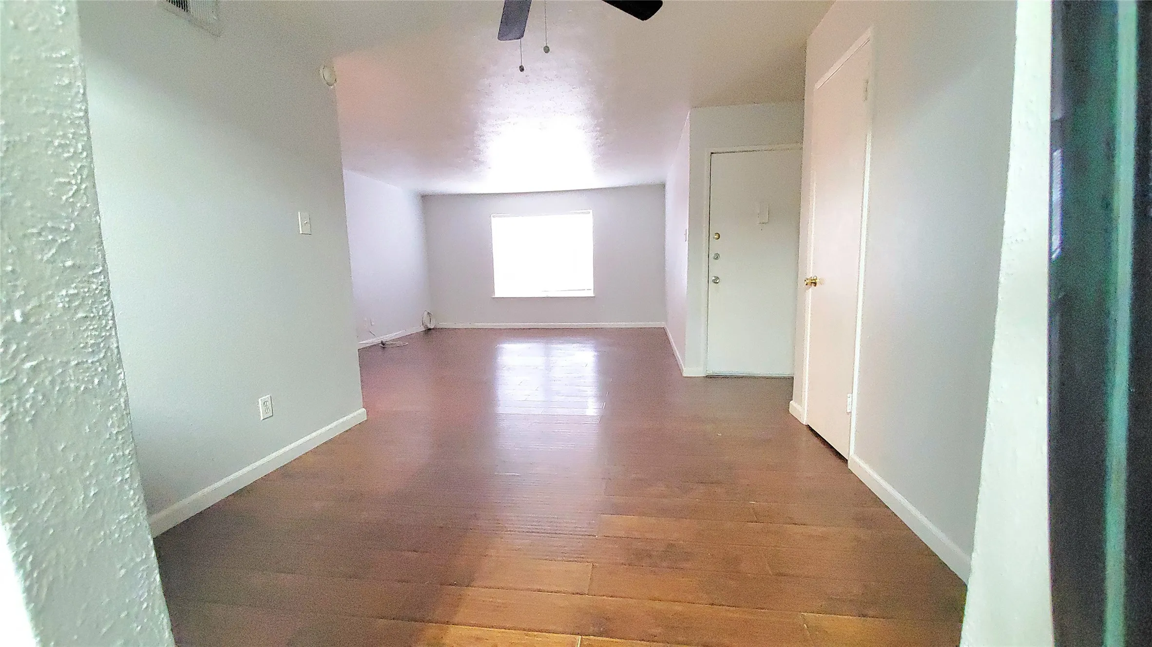 Condominium For Rent in Dallas County , 8081 Meadow Road 122, Dallas, Texas 75231, 2 Bedroom, 2 Bathroom, Garage spaces, 1,053 Sqft, built in 1969, mls#21334889, Real Estate Agent in Dallas, Homes For Rent in Dallas county, Homes For Rent in Dallas, Realtor in Dallas Texas, Real Estate Brokerage Independent Realty Texas, Luminita Cordes Realtor