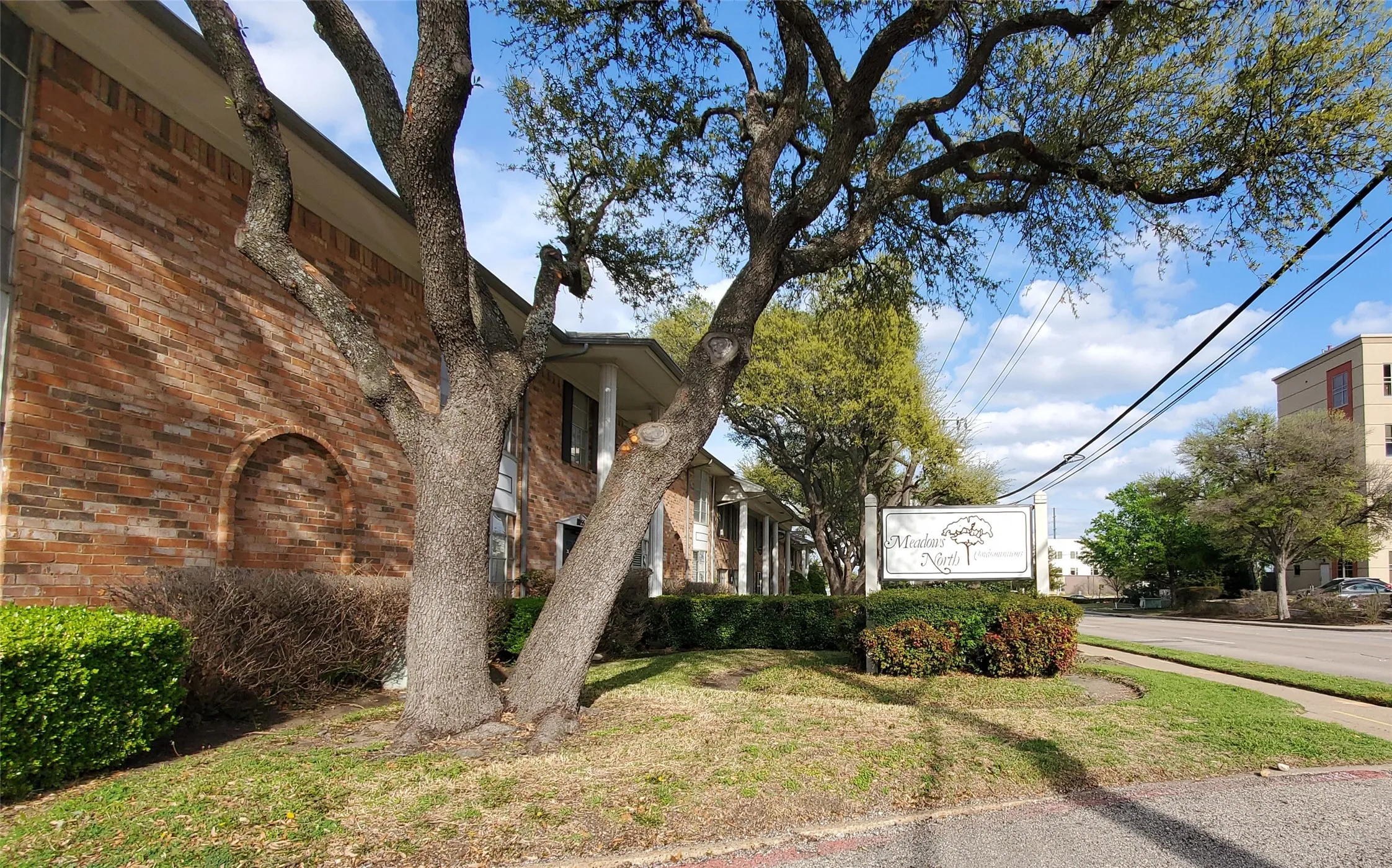Condominium For Rent in Dallas County , 8081 Meadow Road 122, Dallas, Texas 75231, 2 Bedroom, 2 Bathroom, Garage spaces, 1,053 Sqft, built in 1969, mls#21334889, Real Estate Agent in Dallas, Homes For Rent in Dallas county, Homes For Rent in Dallas, Realtor in Dallas Texas, Real Estate Brokerage Independent Realty Texas, Luminita Cordes Realtor