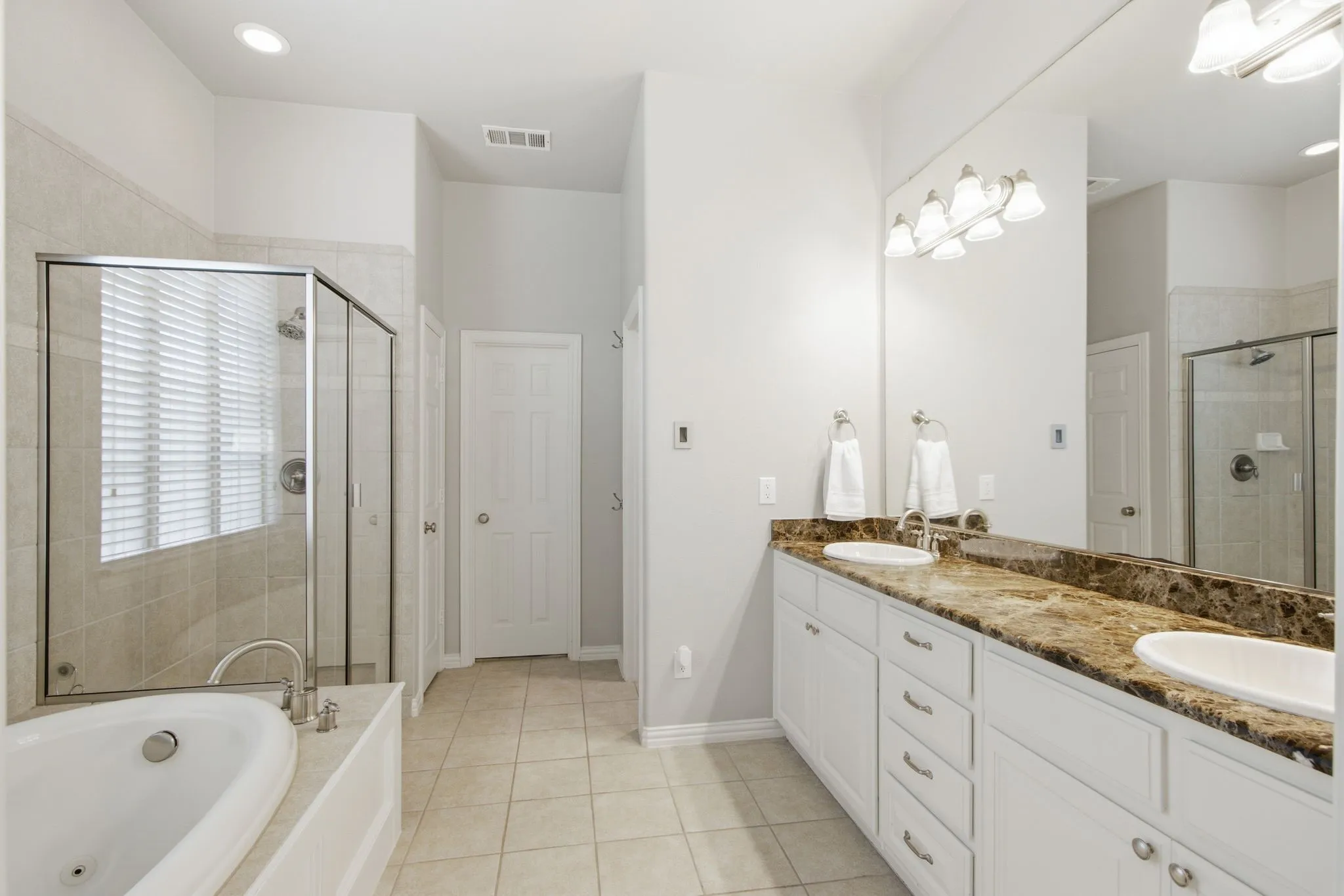 Single Family Residence For Sale in Denton County , 8504 Jefferson Way, Lantana, Texas 76226, 4 Bedroom, 4 Bathroom, 2 Garage spaces, 3,595 Sqft, built in 2006, mls#21333222, Real Estate Agent in Lantana, Homes For Sale in Denton county, Homes For Sale in Lantana, Realtor in Lantana Texas, Real Estate Brokerage Independent Realty Texas, Luminita Cordes Realtor