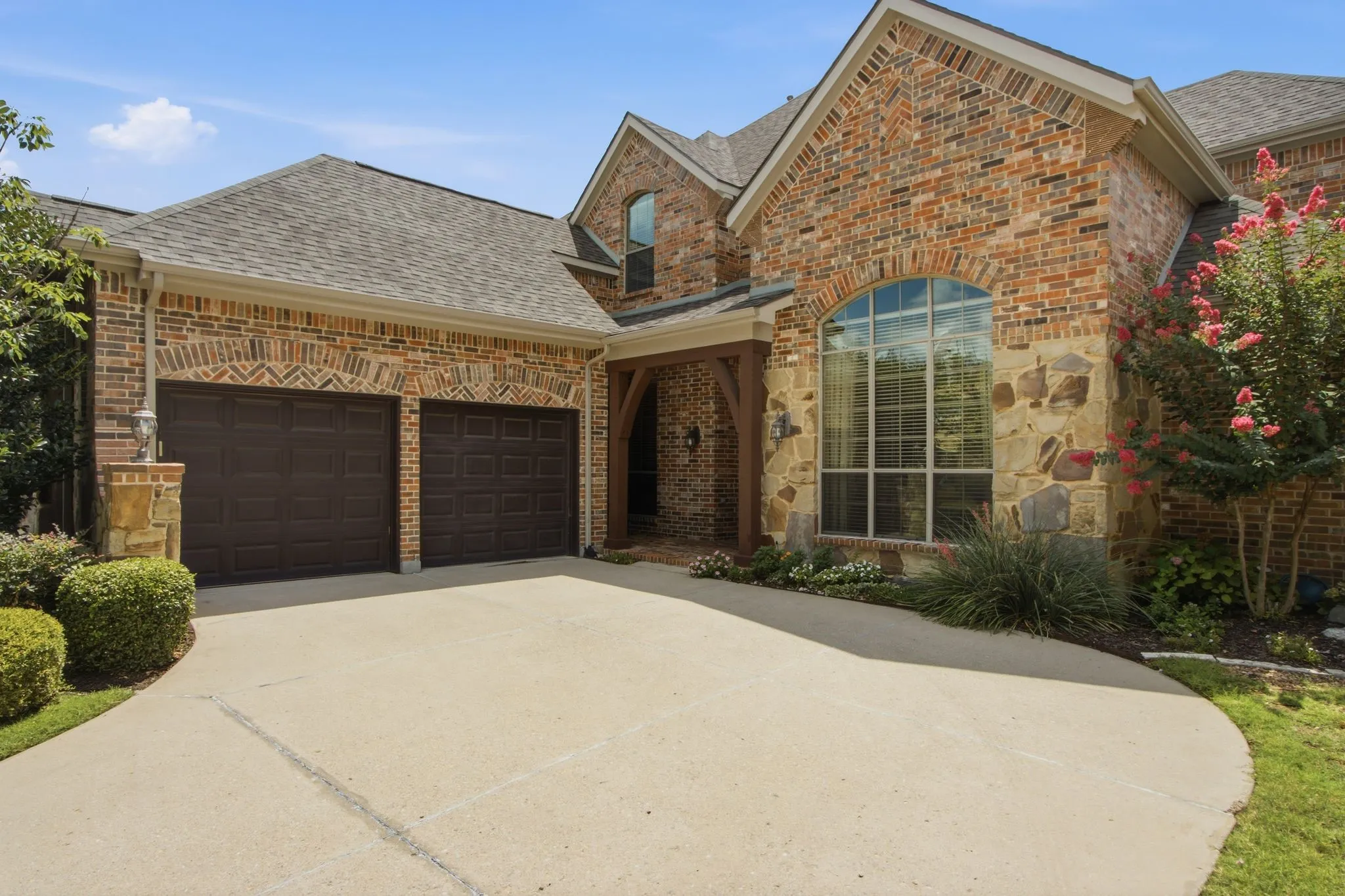 Single Family Residence For Sale in Denton County , 8504 Jefferson Way, Lantana, Texas 76226, 4 Bedroom, 4 Bathroom, 2 Garage spaces, 3,595 Sqft, built in 2006, mls#21333222, Real Estate Agent in Lantana, Homes For Sale in Denton county, Homes For Sale in Lantana, Realtor in Lantana Texas, Real Estate Brokerage Independent Realty Texas, Luminita Cordes Realtor