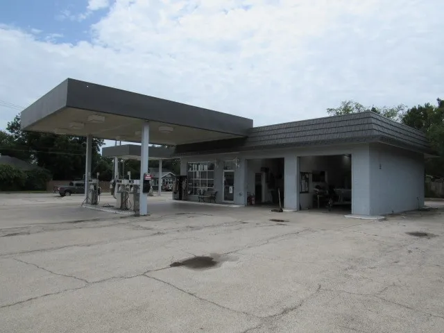Business For Sale in Brown County , 1519 Austin Avenue, Brownwood, Texas 76801, 0, 0, Garage spaces, 0 Sqft, built in 0, Price $329,000, mls#21334912, Real Estate Agent in Brownwood, Homes For Sale in Brown county, Homes For Sale in Brownwood, Realtor in Brownwood Texas, Real Estate Brokerage Independent Realty Texas, Luminita Cordes Realtor