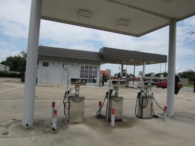 Business For Sale in Brown County , 1519 Austin Avenue, Brownwood, Texas 76801, 0, 0, Garage spaces, 0 Sqft, built in 0, Price $329,000, mls#21334912, Real Estate Agent in Brownwood, Homes For Sale in Brown county, Homes For Sale in Brownwood, Realtor in Brownwood Texas, Real Estate Brokerage Independent Realty Texas, Luminita Cordes Realtor