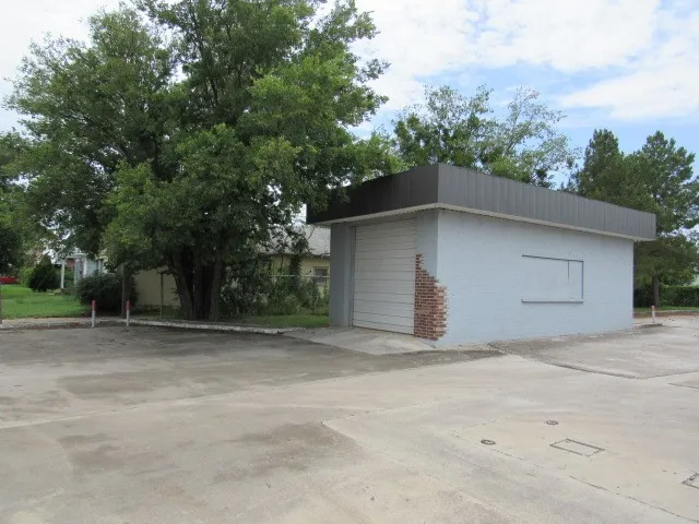 Business For Sale in Brown County , 1519 Austin Avenue, Brownwood, Texas 76801, 0, 0, Garage spaces, 0 Sqft, built in 0, Price $329,000, mls#21334912, Real Estate Agent in Brownwood, Homes For Sale in Brown county, Homes For Sale in Brownwood, Realtor in Brownwood Texas, Real Estate Brokerage Independent Realty Texas, Luminita Cordes Realtor