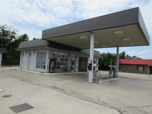 Business For Sale in Brown County , 1519 Austin Avenue, Brownwood, Texas 76801, 0, 0, Garage spaces, 0 Sqft, built in 0, Price $329,000, mls#21334912, Real Estate Agent in Brownwood, Homes For Sale in Brown county, Homes For Sale in Brownwood, Realtor in Brownwood Texas, Real Estate Brokerage Independent Realty Texas, Luminita Cordes Realtor