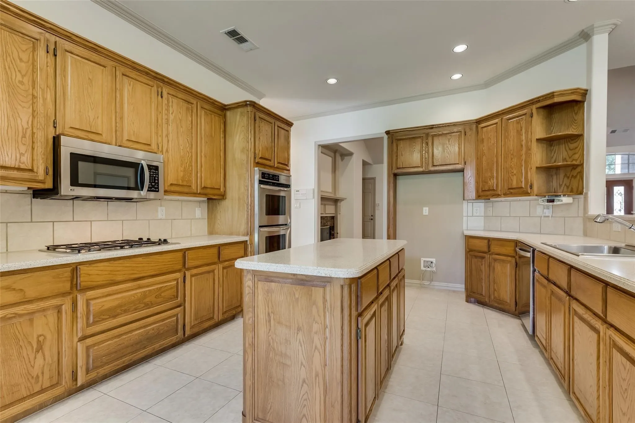 Single Family Residence For Rent in Rockwall County , 120 Cambridge Court, Heath, Texas 75032, 5 Bedroom, 5 Bathroom, 3 Garage spaces, 3,174 Sqft, built in 2001, mls#21334851, Real Estate Agent in Heath, Homes For Rent in Rockwall county, Homes For Rent in Heath, Realtor in Heath Texas, Real Estate Brokerage Independent Realty Texas, Luminita Cordes Realtor
