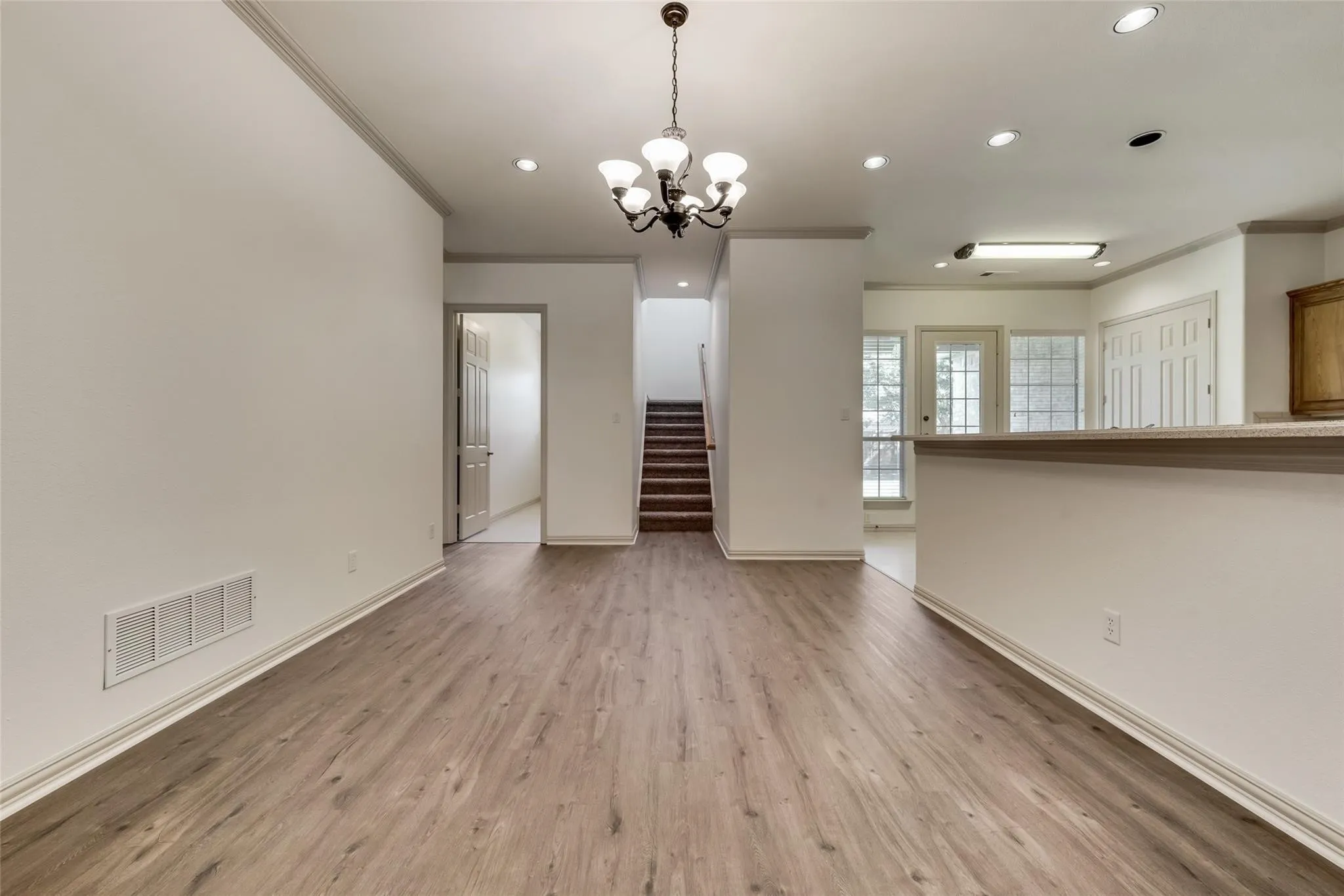 Single Family Residence For Rent in Rockwall County , 120 Cambridge Court, Heath, Texas 75032, 5 Bedroom, 5 Bathroom, 3 Garage spaces, 3,174 Sqft, built in 2001, mls#21334851, Real Estate Agent in Heath, Homes For Rent in Rockwall county, Homes For Rent in Heath, Realtor in Heath Texas, Real Estate Brokerage Independent Realty Texas, Luminita Cordes Realtor